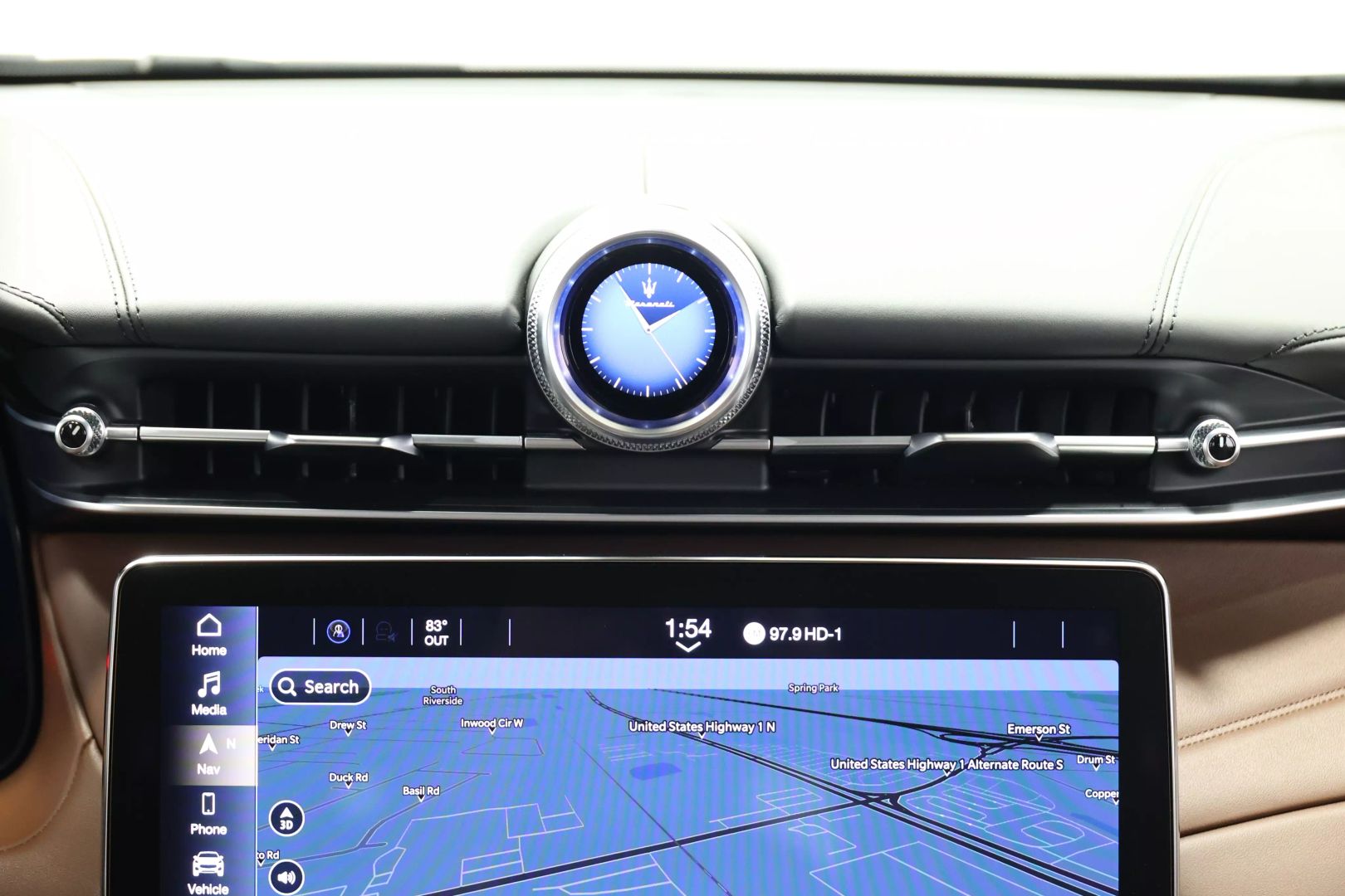 2023 Maserati Grecale - Image 40
