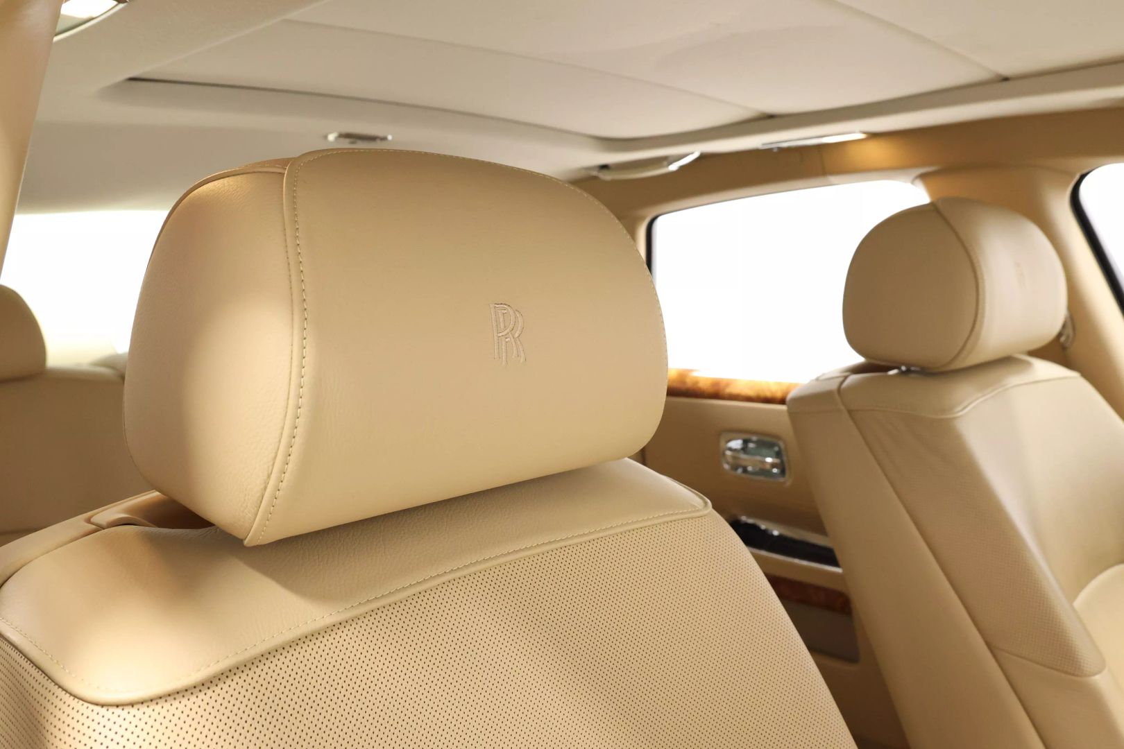 2010 Rolls-royce Ghost - Image 101