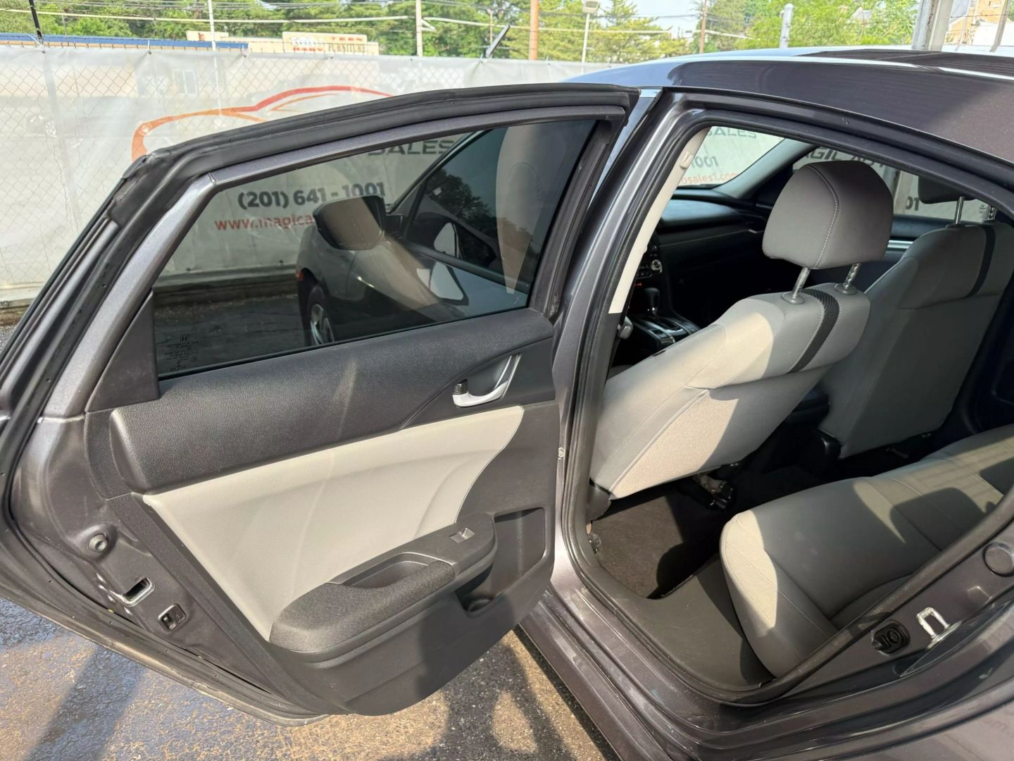 2018 Honda Civic - Image 15