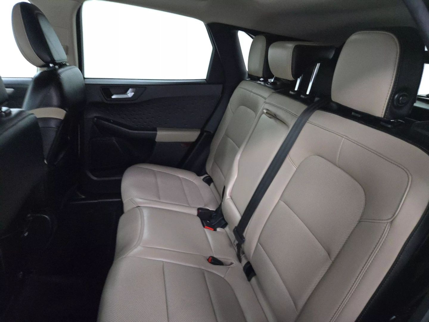 2020 Ford Escape - Image 15