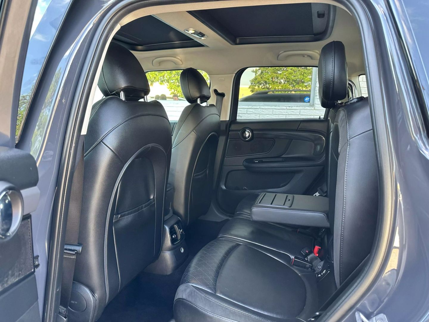 2017 Mini Countryman - Image 18