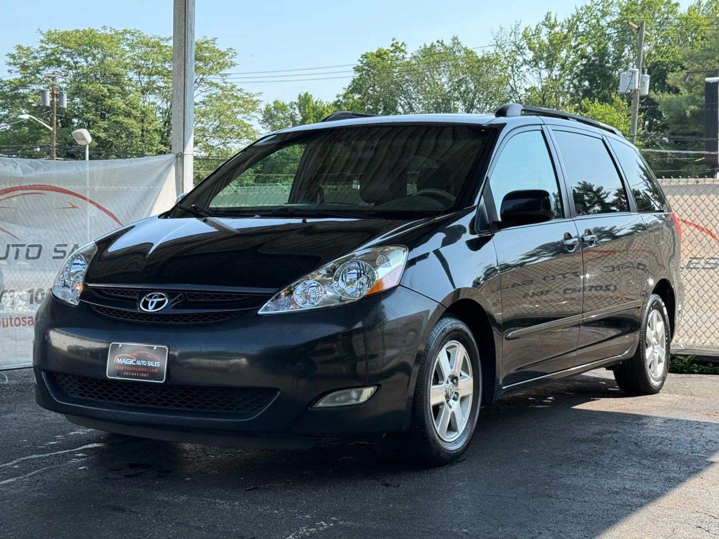 2008 Toyota Sienna - Image 3