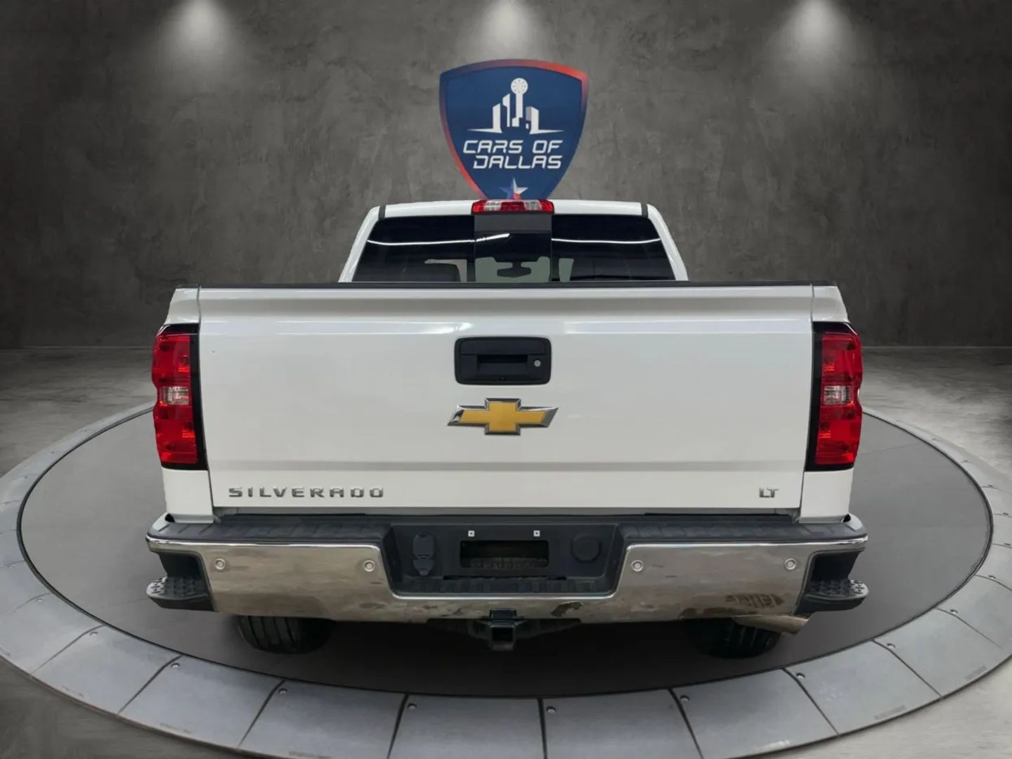 2017 Chevrolet Silverado 1500 Crew Cab - Image 4