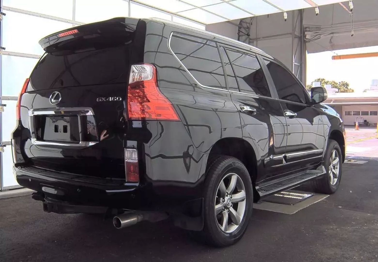 2012 Lexus Gx - Image 2