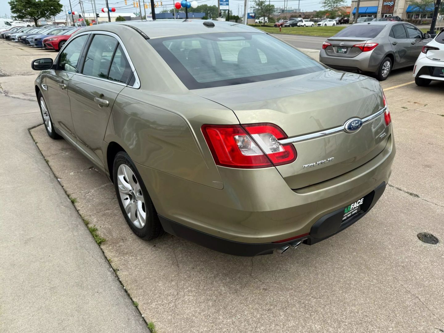 2012 Ford Taurus - Image 7