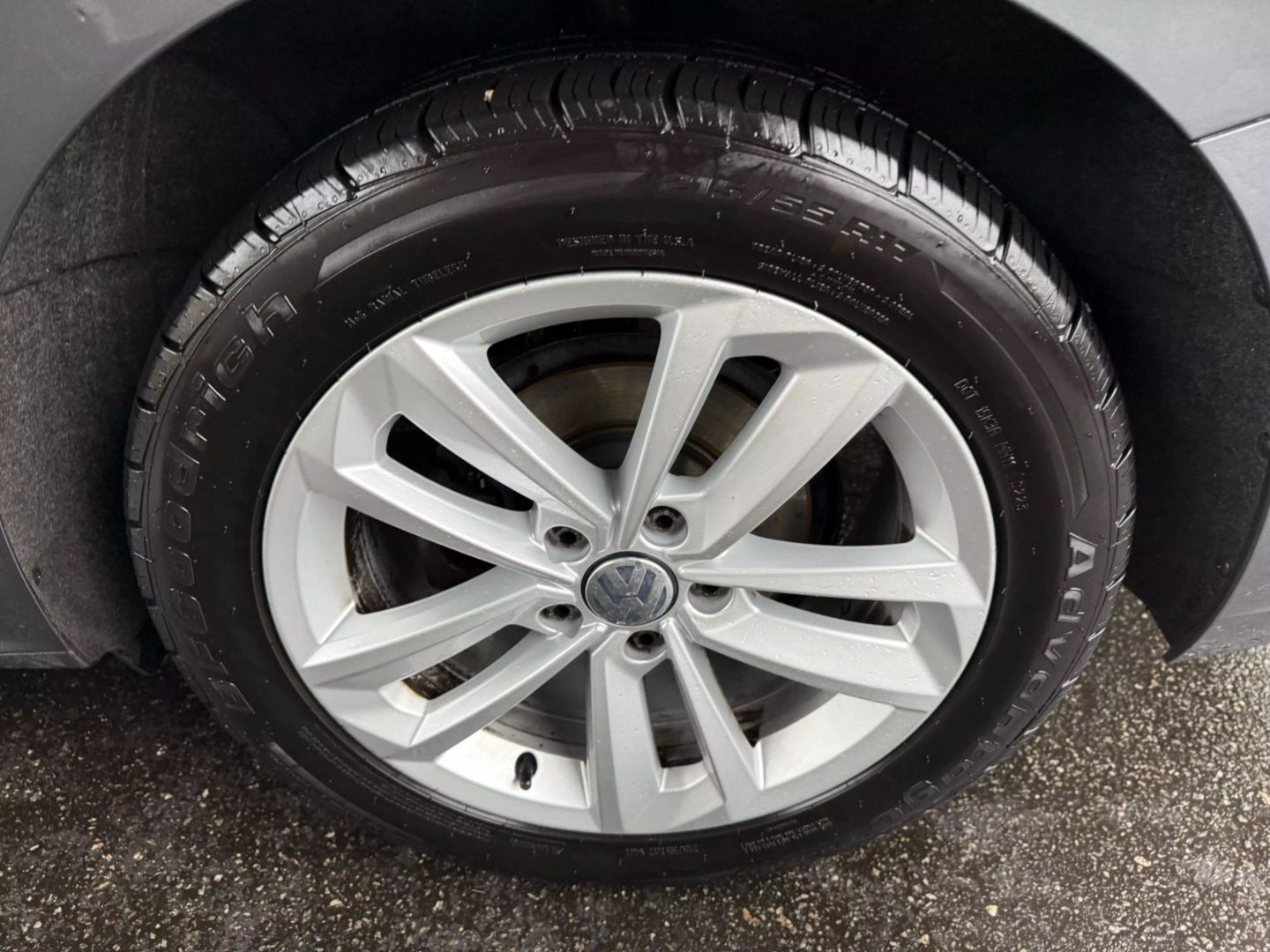2021 Volkswagen Passat - Image 38