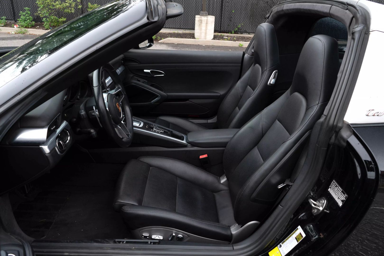 2018 Porsche 911 - Image 44