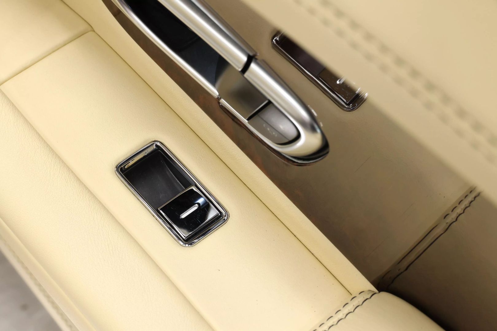 2016 Bentley Continental - Image 74