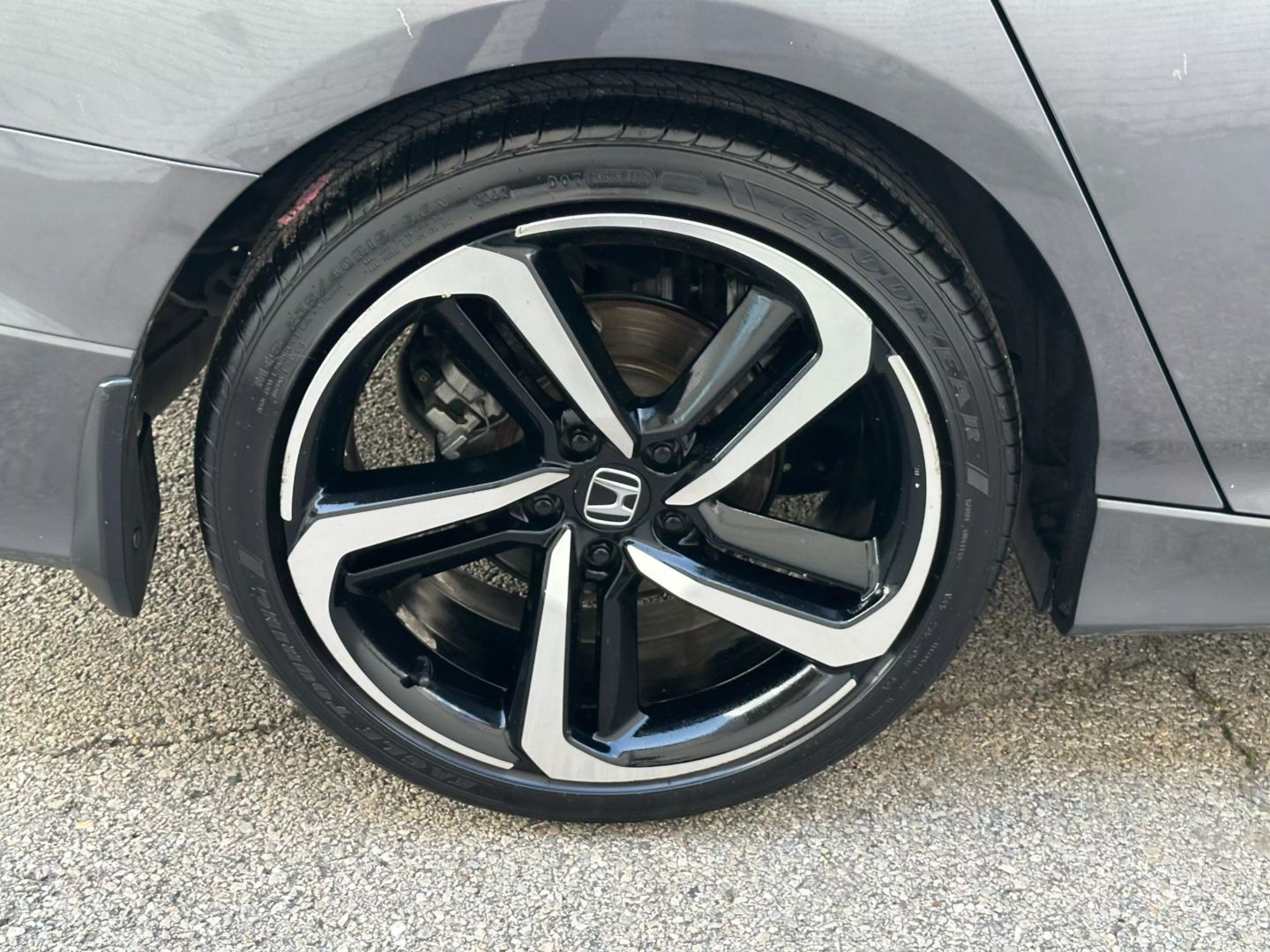 2018 Honda Accord - Image 39