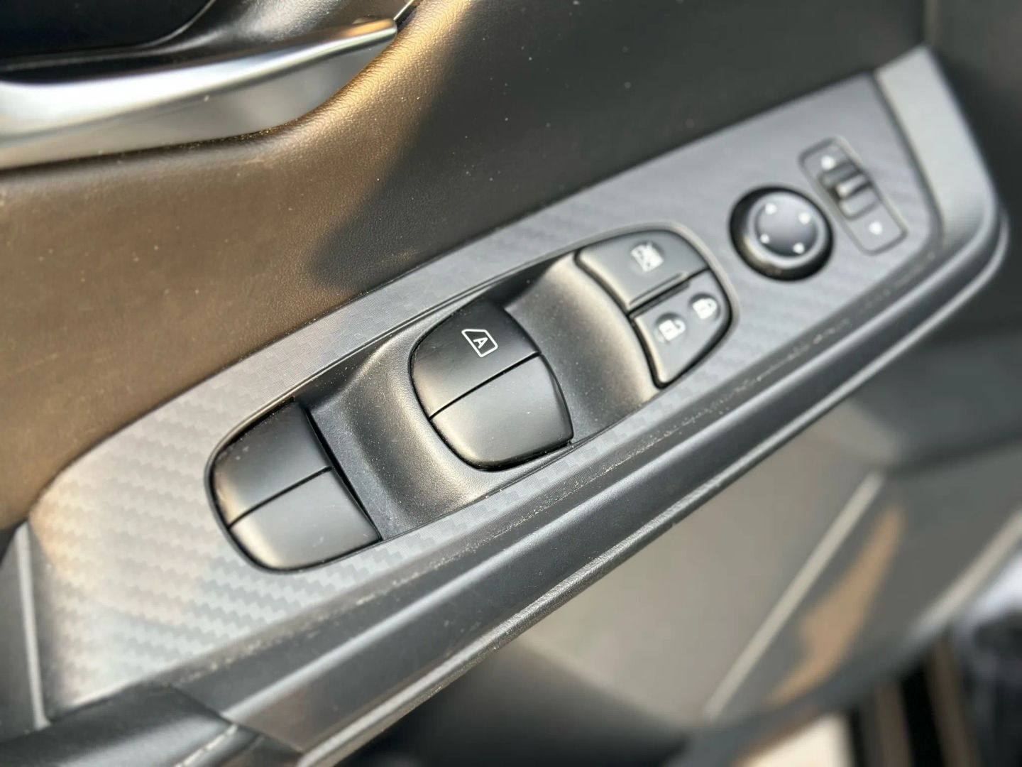 2023 NISSAN SENTRA SEDAN 4-CYL, 2.0 LITER SV SEDAN 4D