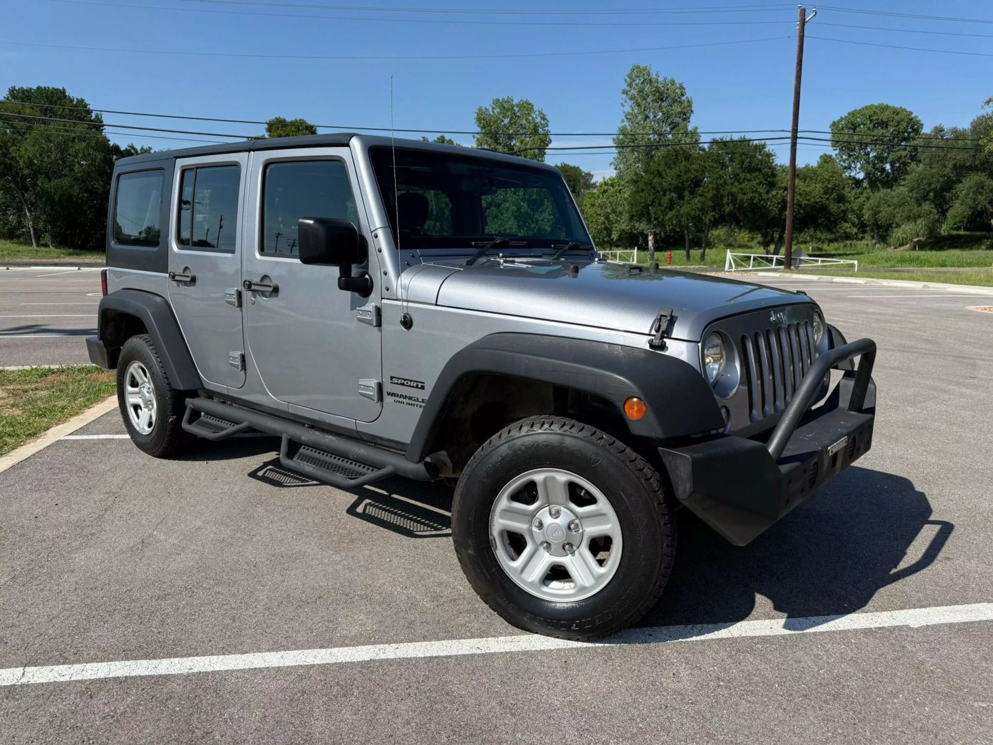 2015 Jeep Wrangler - Image 12