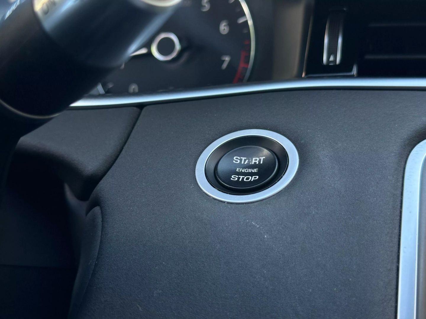 2020 Land Rover Range Rover Evoque - Image 35