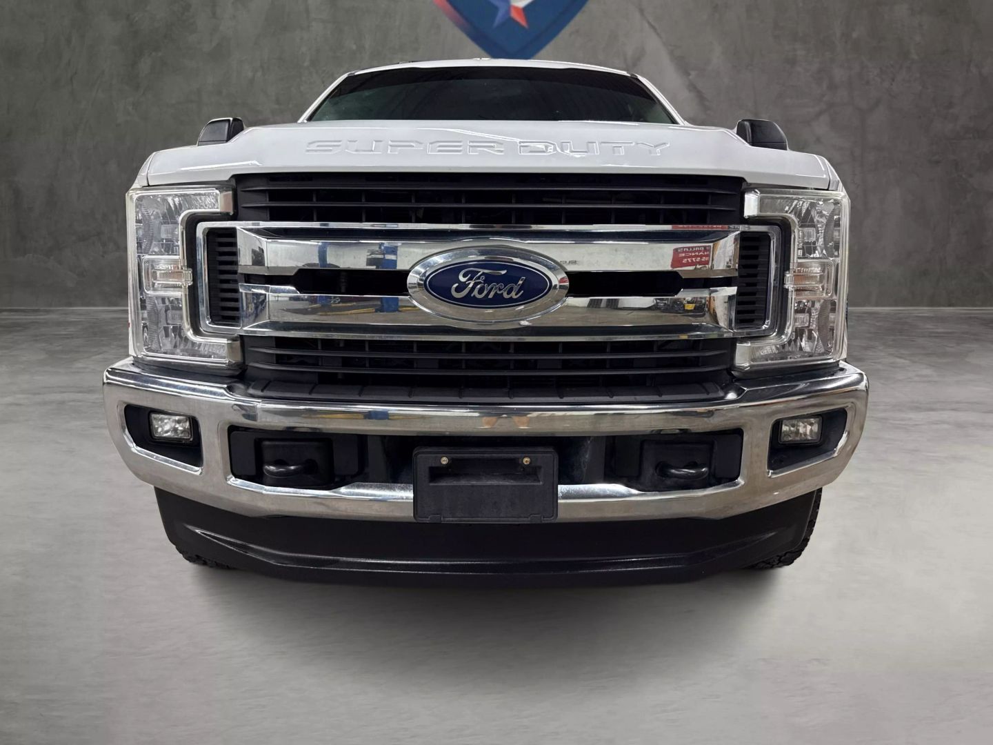2017 Ford F250 Super Duty Crew Cab - Image 10