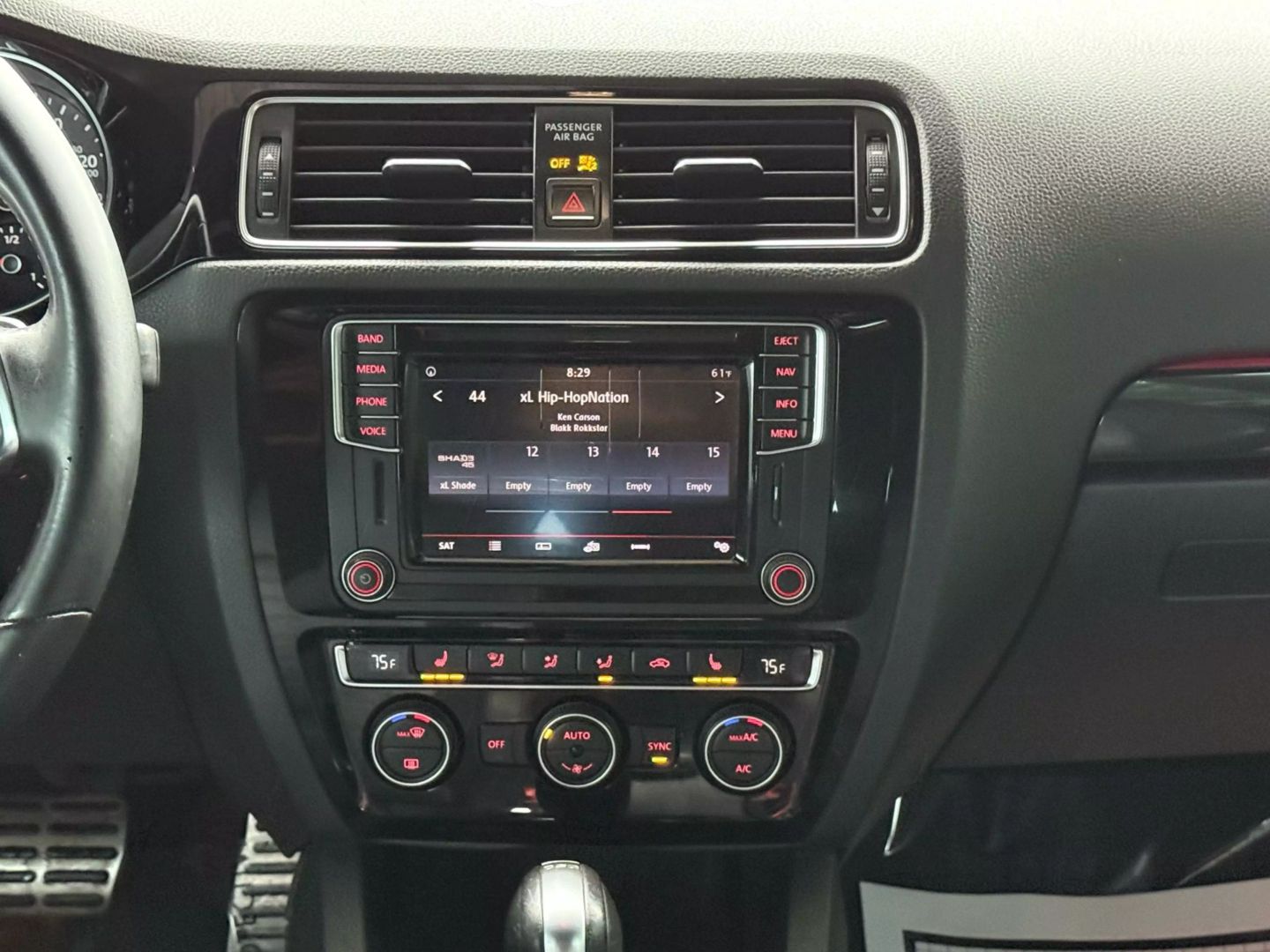 2017 Volkswagen Jetta - Image 28