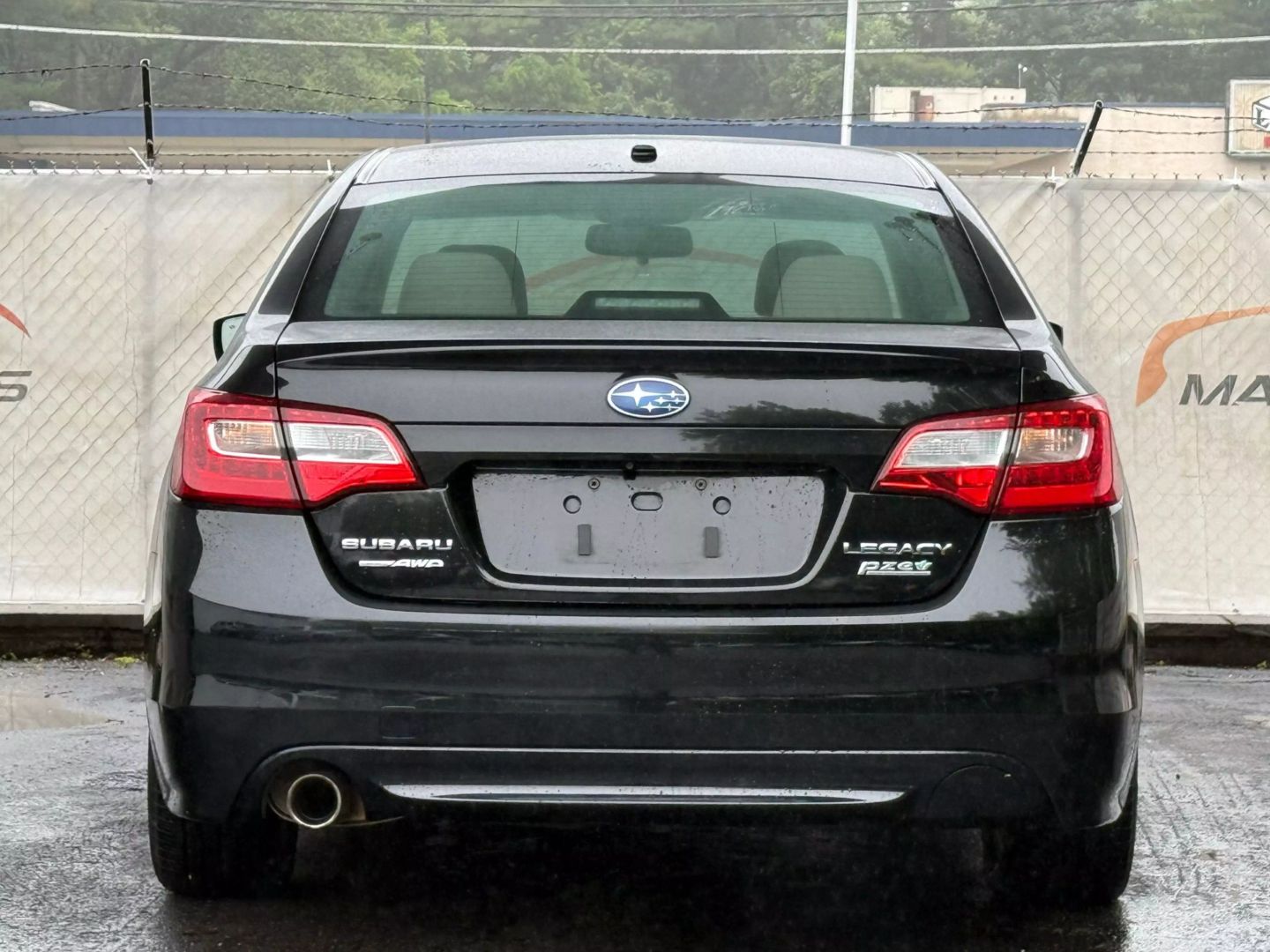 2015 Subaru Legacy - Image 10