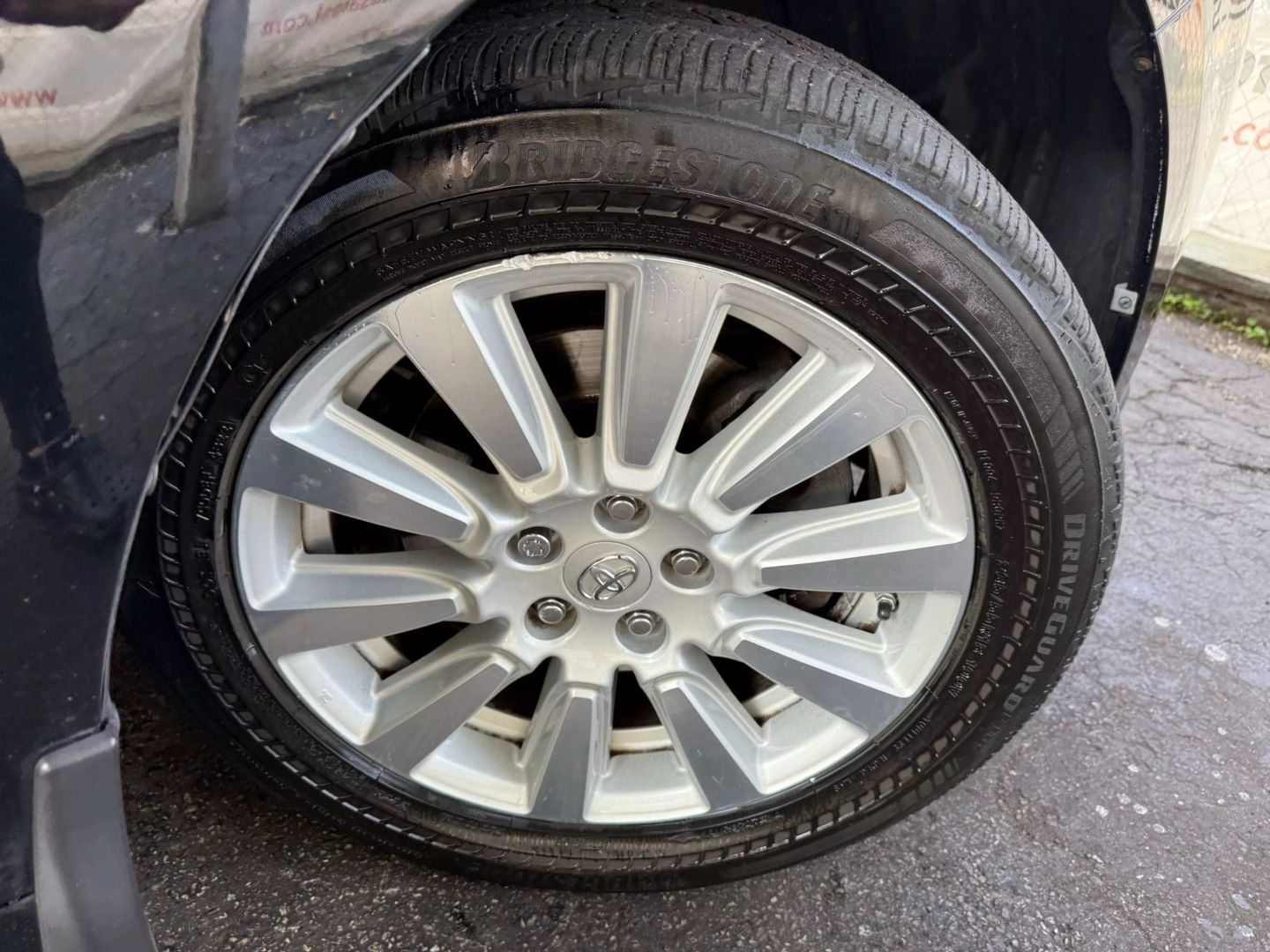2017 Toyota Sienna - Image 48