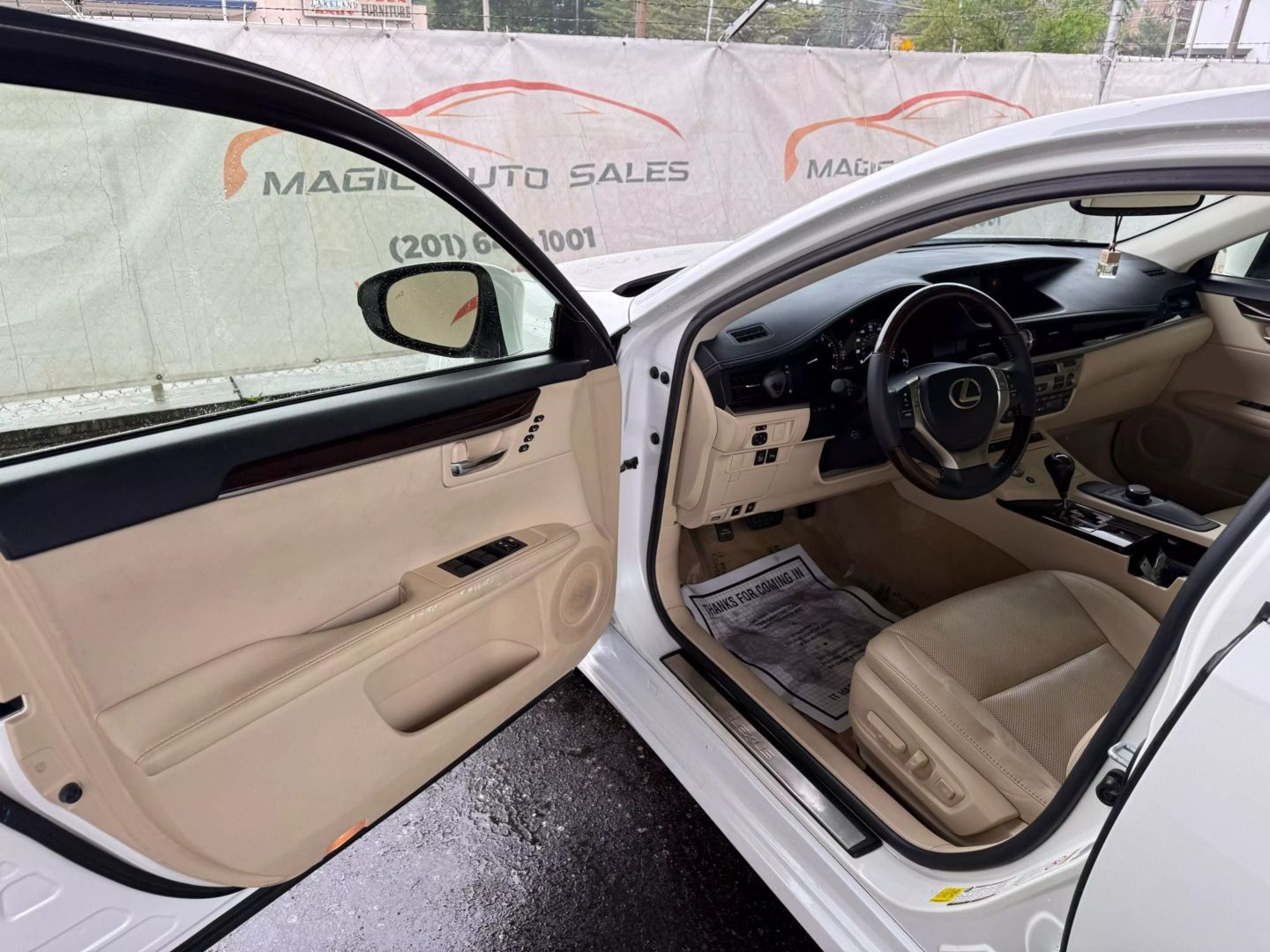 2015 Lexus Es - Image 14