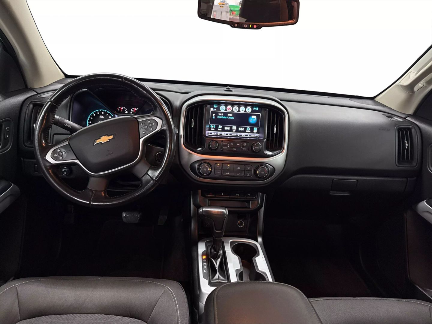 2018 Chevrolet Colorado Crew Cab - Image 18