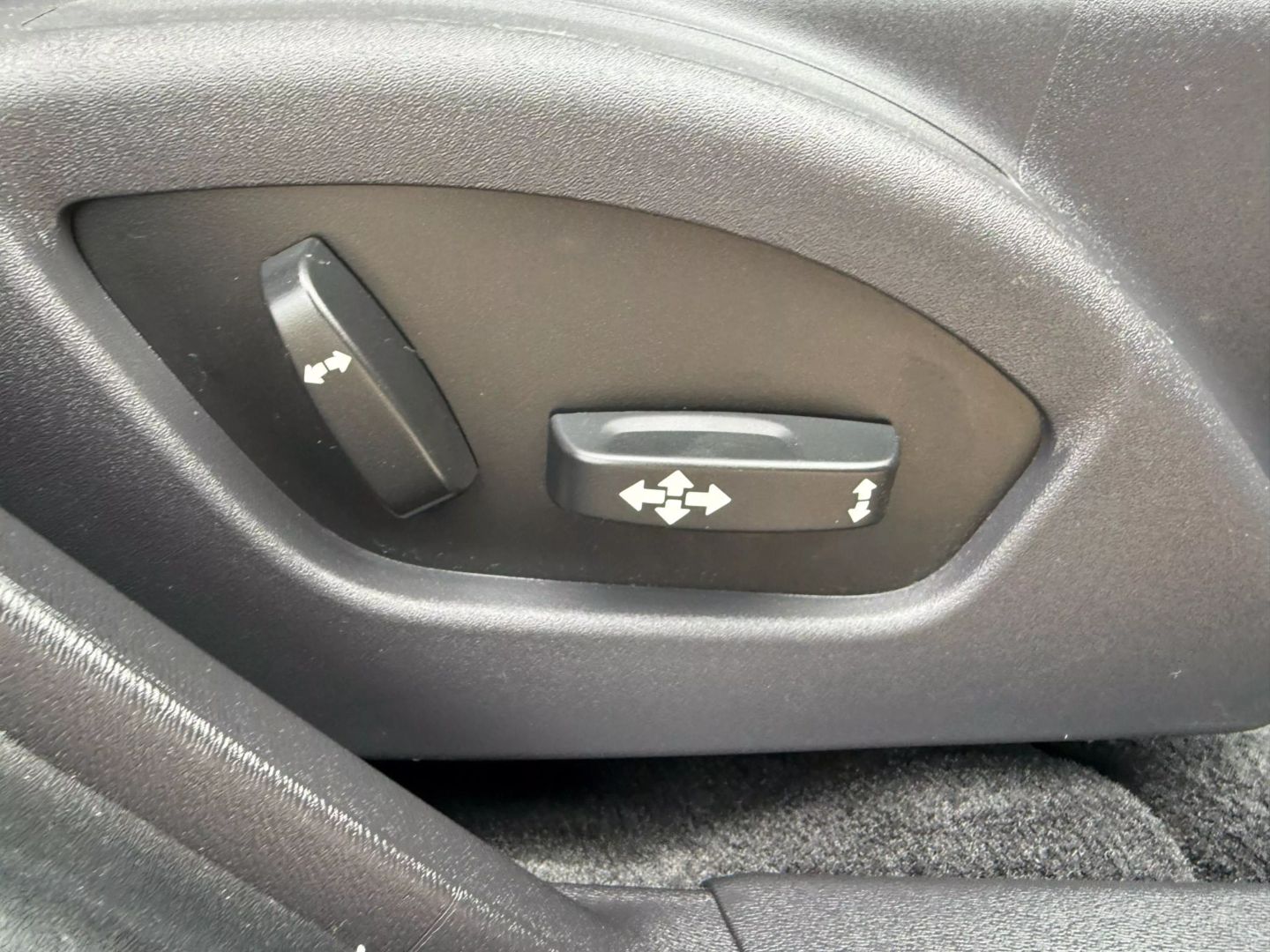 2013 Volvo S60 - Image 22