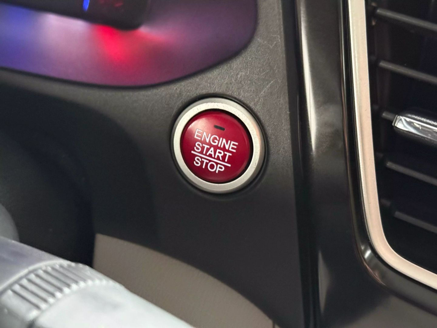 2015 Honda Civic - Image 29