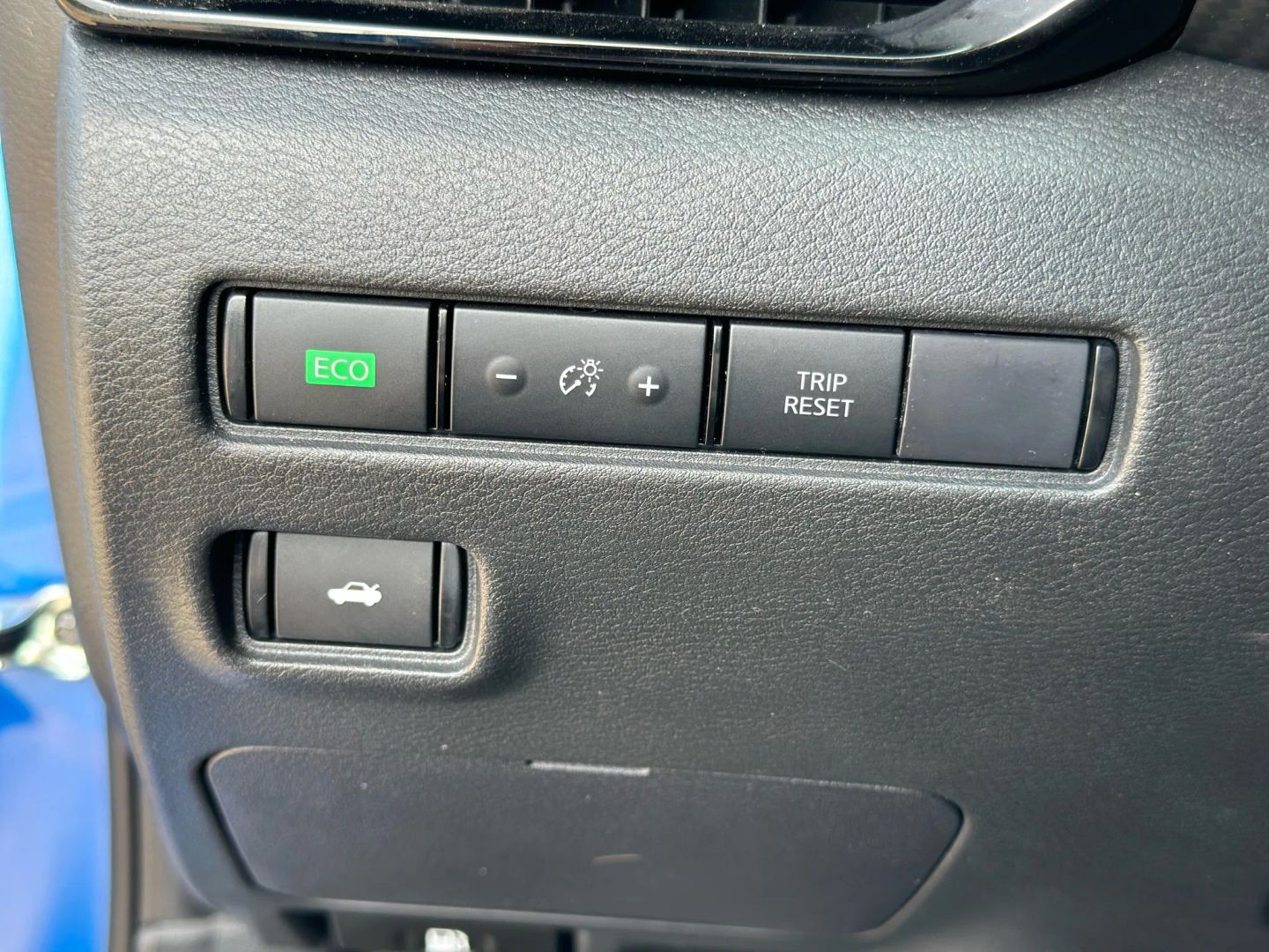 2024 NISSAN SENTRA SEDAN 4-CYL, 2.0 LITER SV SEDAN 4D