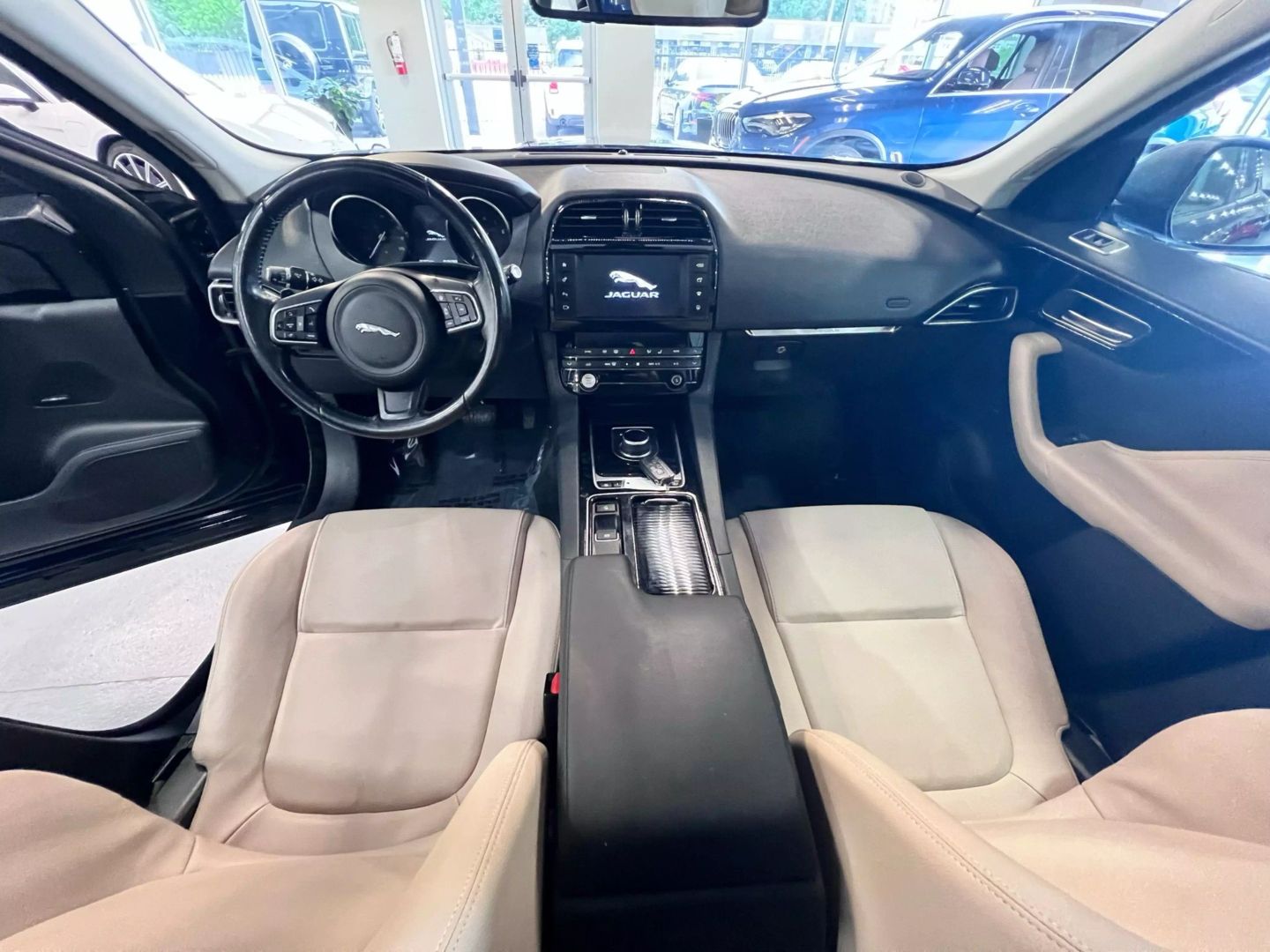 2018 Jaguar F-pace 25t Premium Sport Utility 4d - Image 14