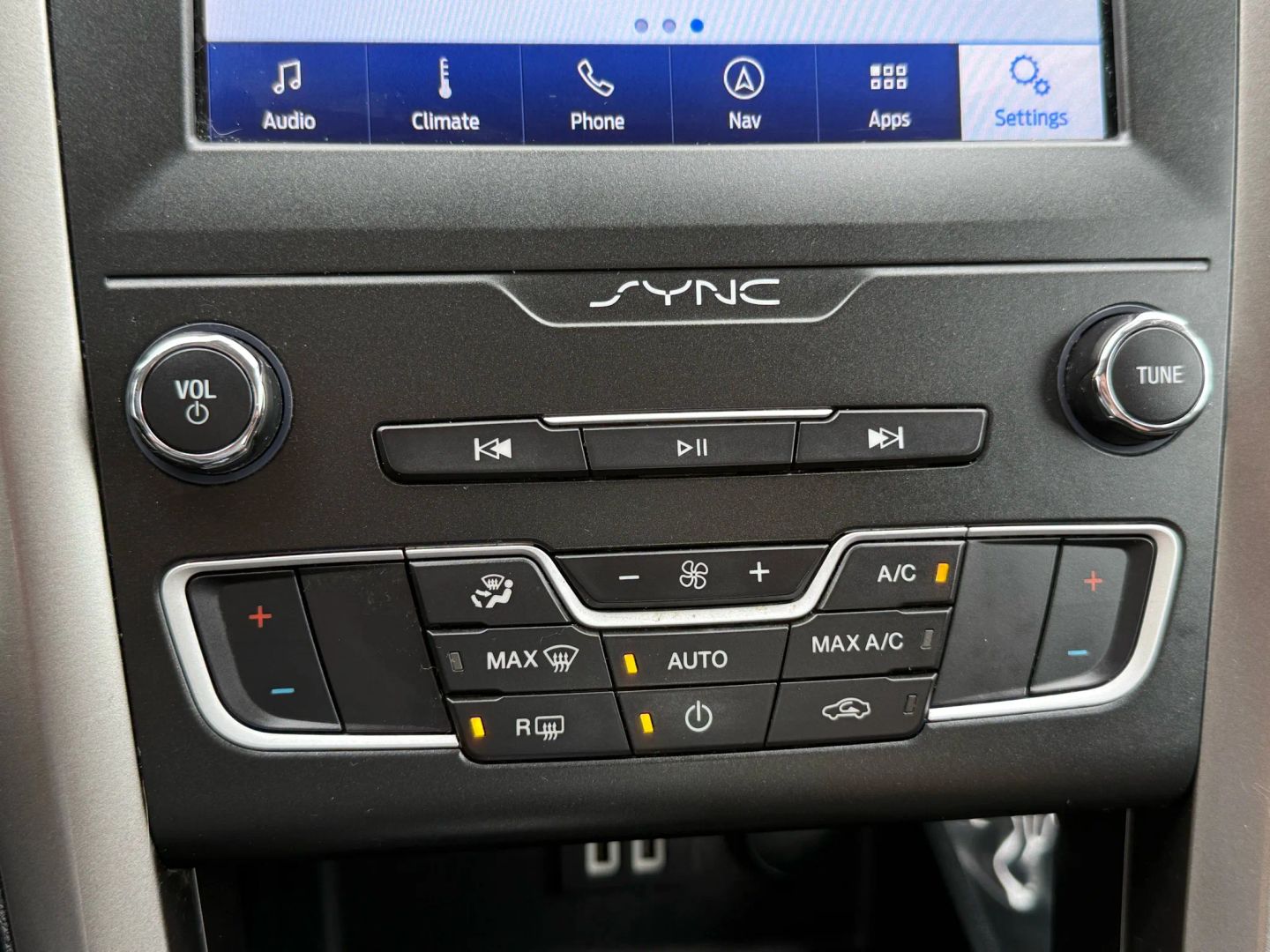 2020 Ford Fusion - Image 43