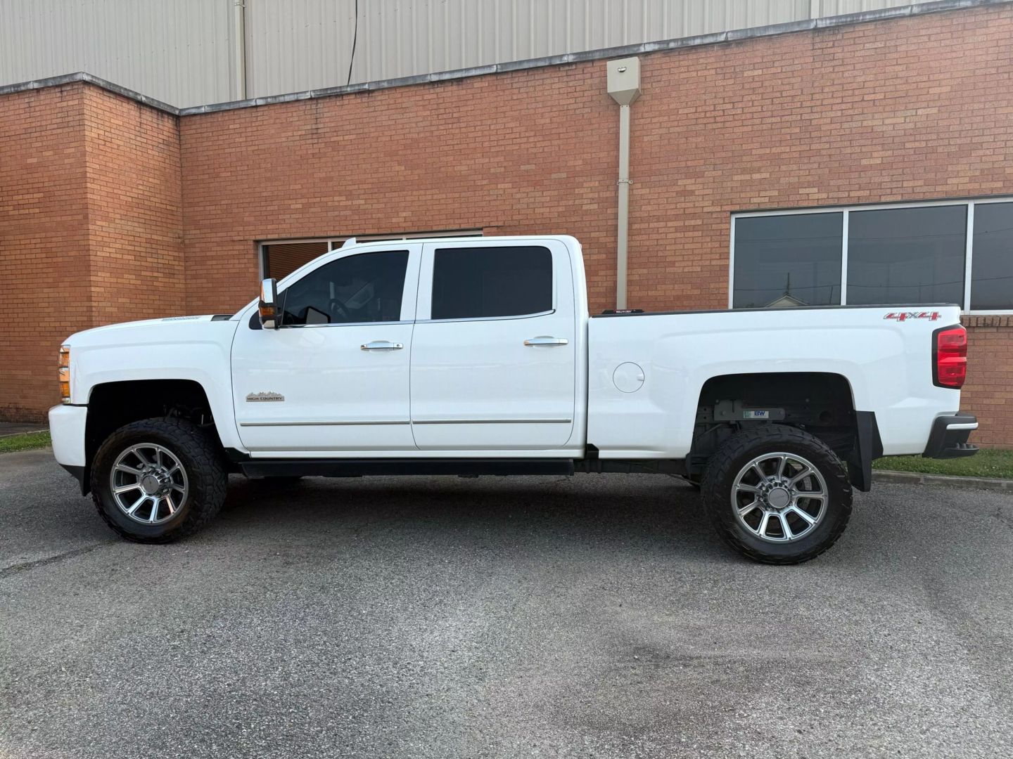 2016 Chevrolet Silverado 2500 Hd Crew Cab - Image 4