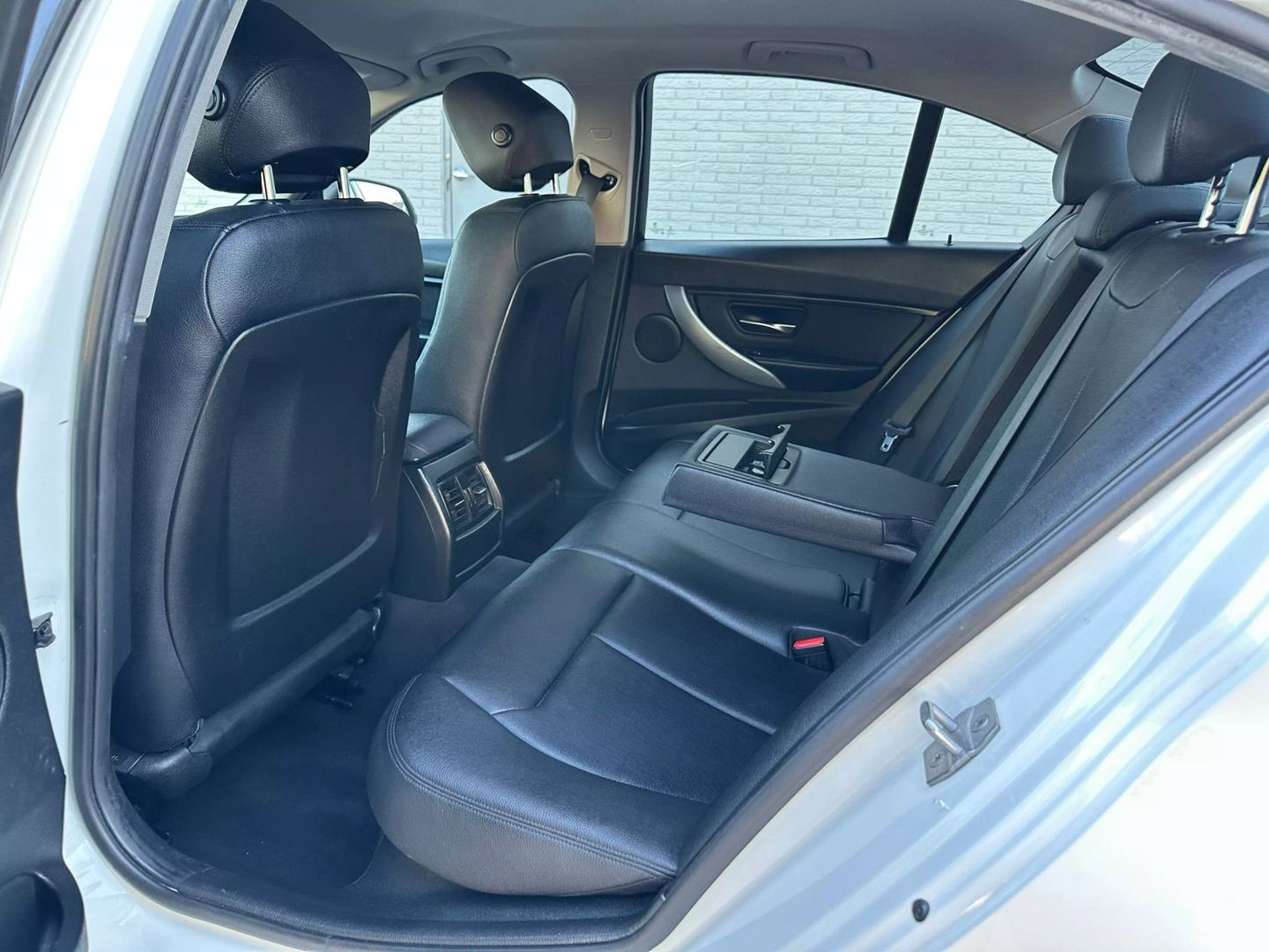 2017 Bmw 3 Series - Image 15