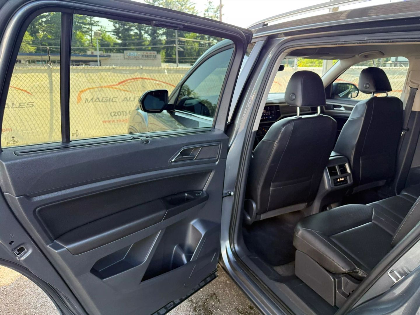 2019 Volkswagen Atlas - Image 17