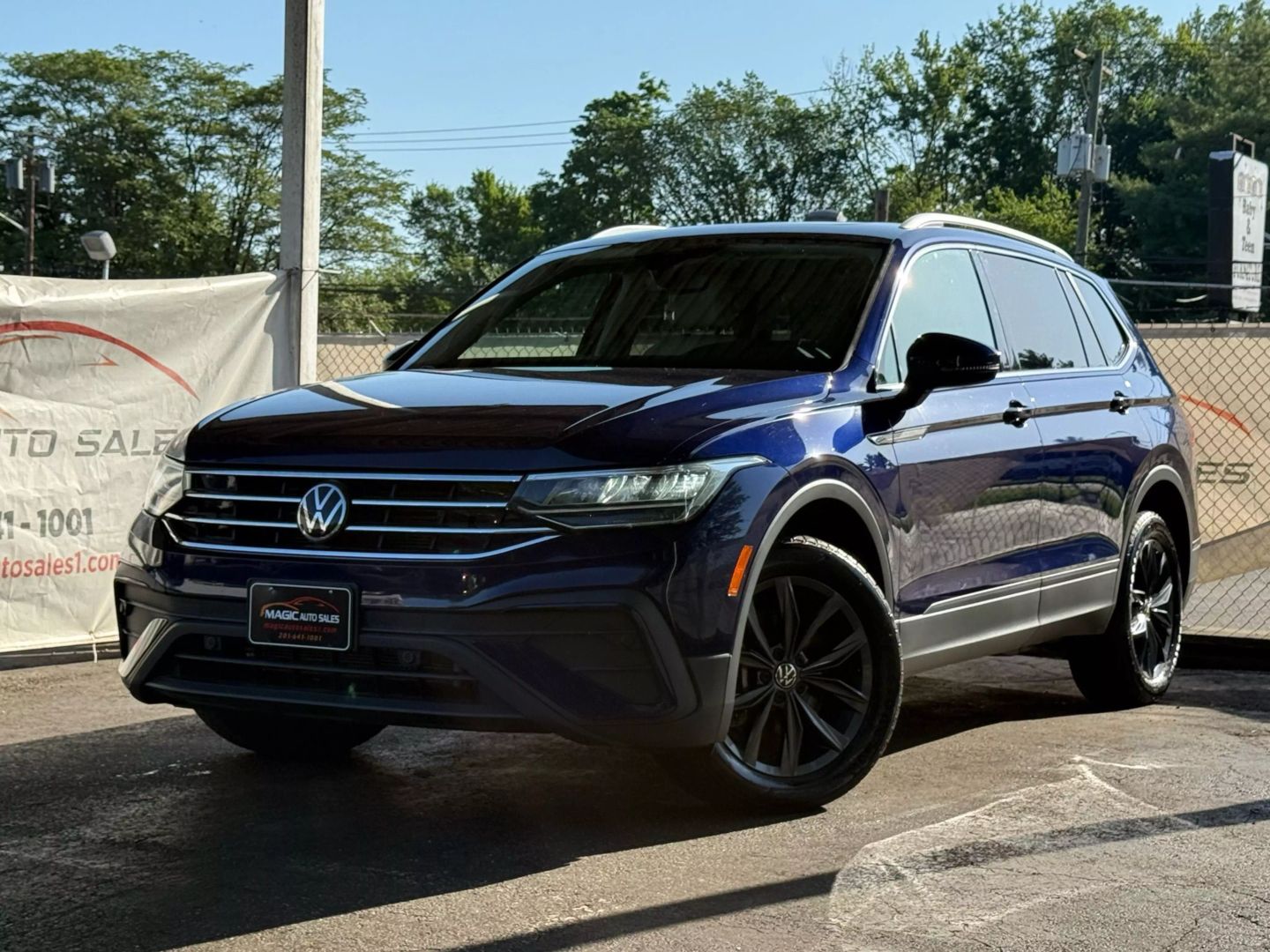 2022 Volkswagen Tiguan - Image 1