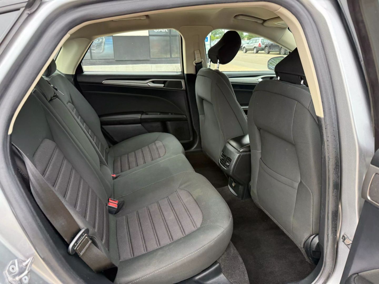 2020 Ford Fusion - Image 24