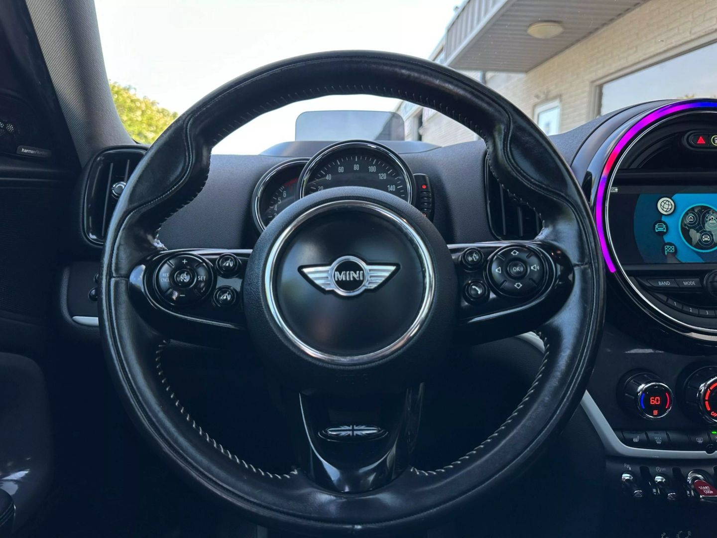 2017 Mini Countryman - Image 29