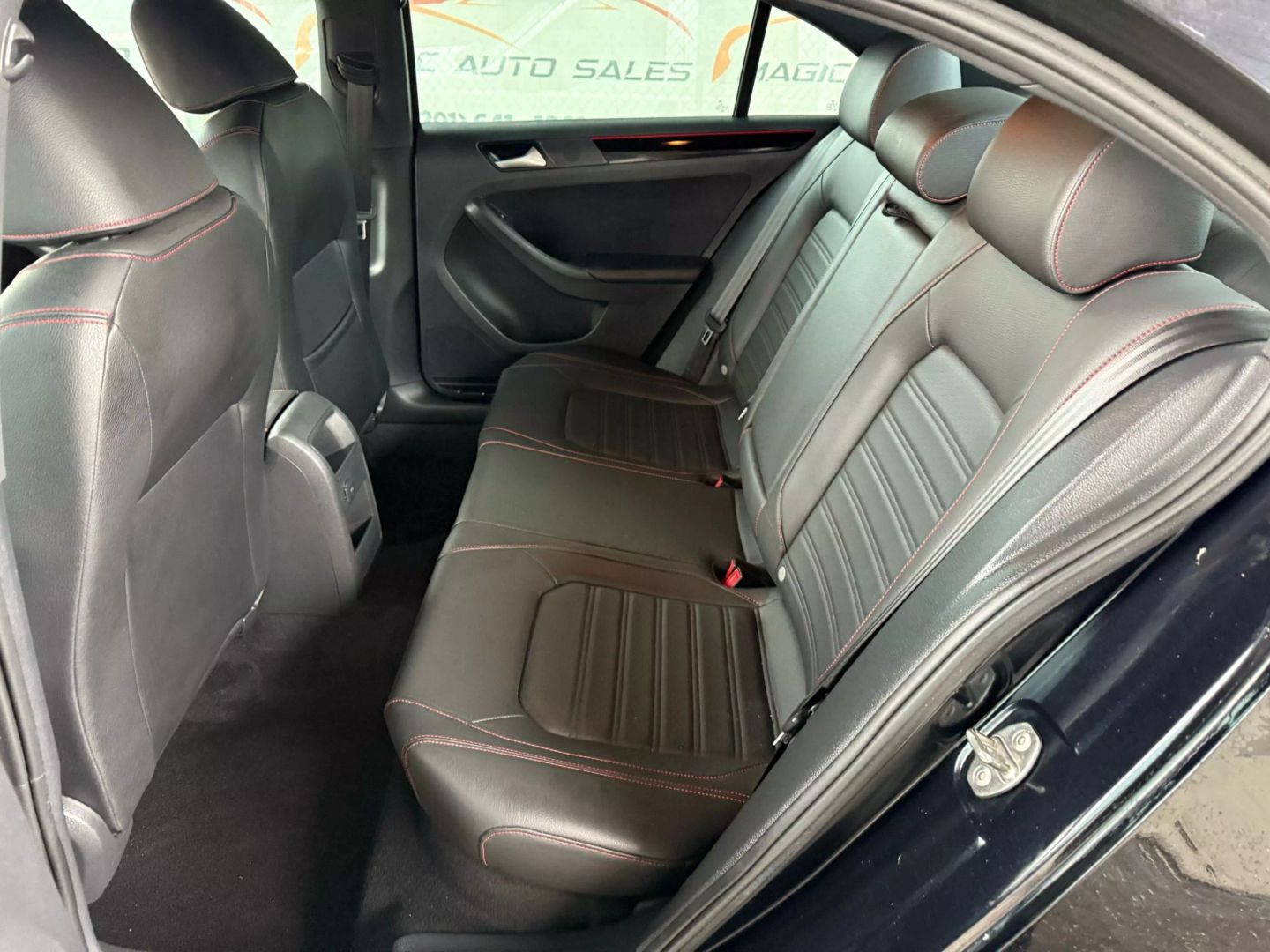 2017 Volkswagen Jetta - Image 18