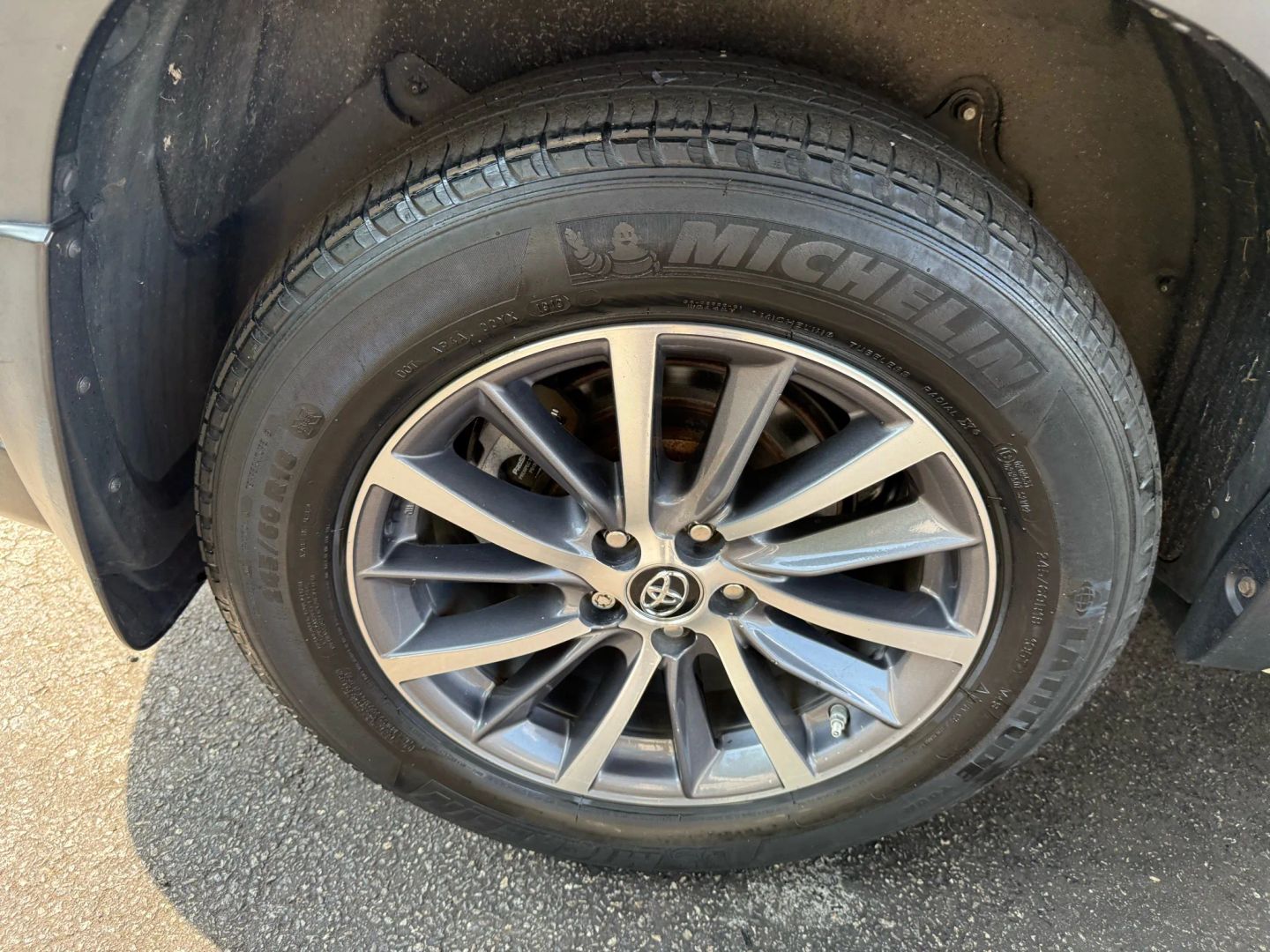 2018 Toyota Highlander - Image 45