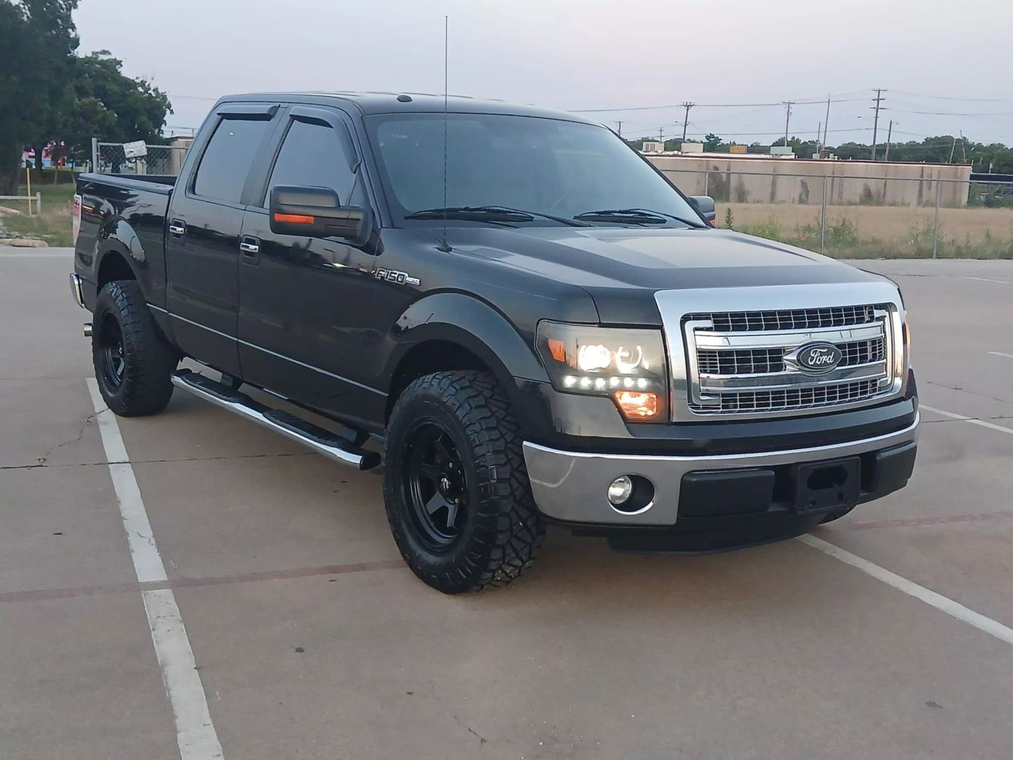 2014 Ford F150 Supercrew Cab - Image 4