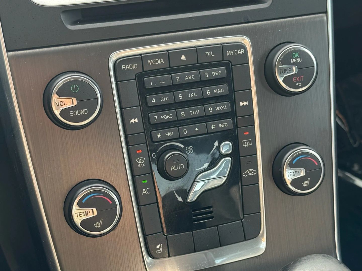 2012 Volvo S60 - Image 29