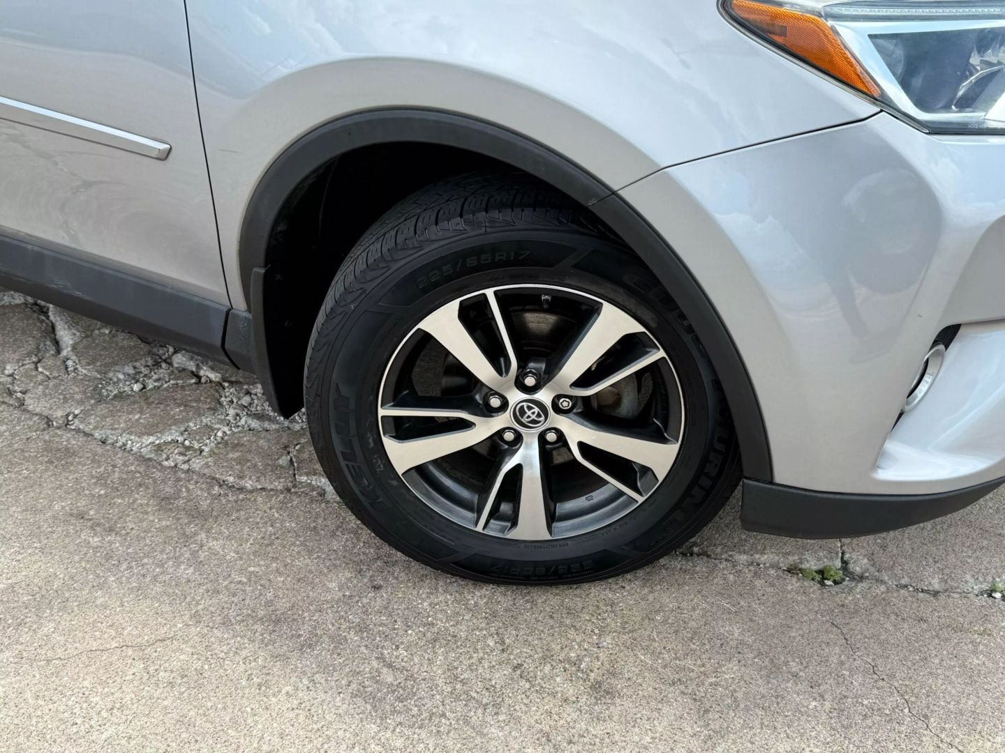 2017 Toyota Rav4 - Image 50