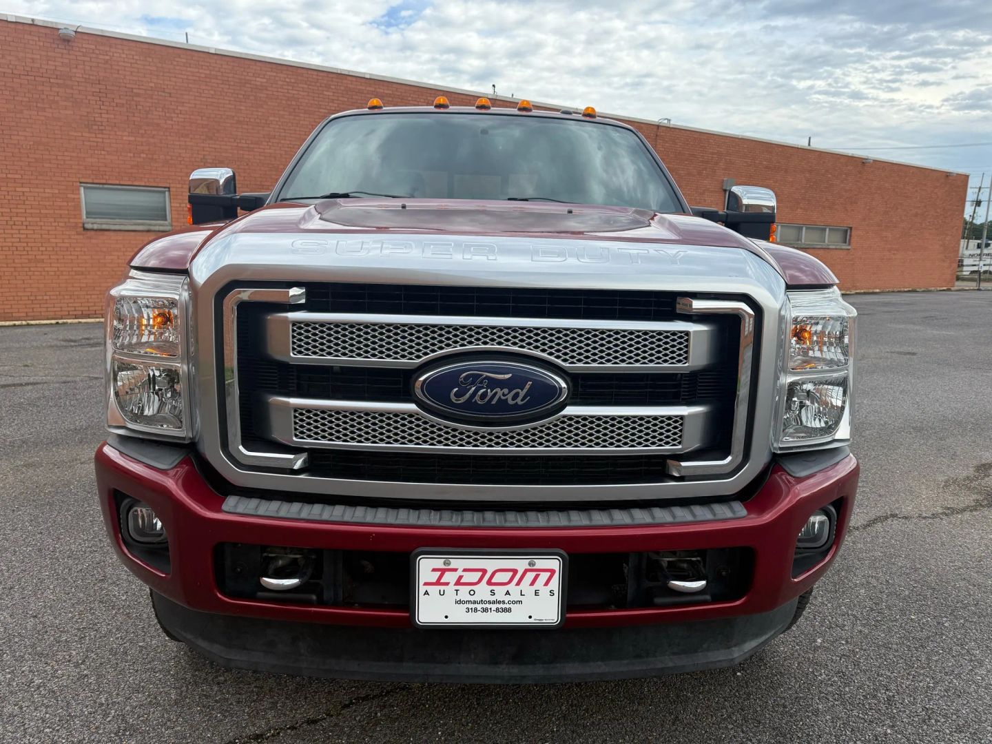 2015 Ford F250 Super Duty Crew Cab - Image 10