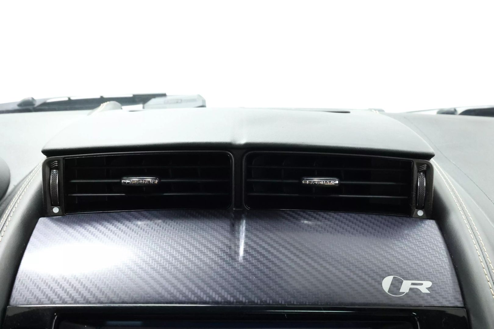 2015 Jaguar F-type - Image 31