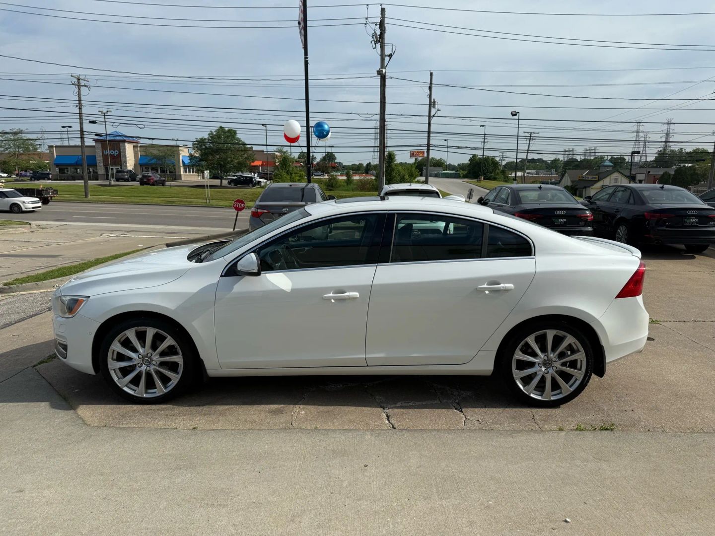 2016 Volvo S60 - Image 6