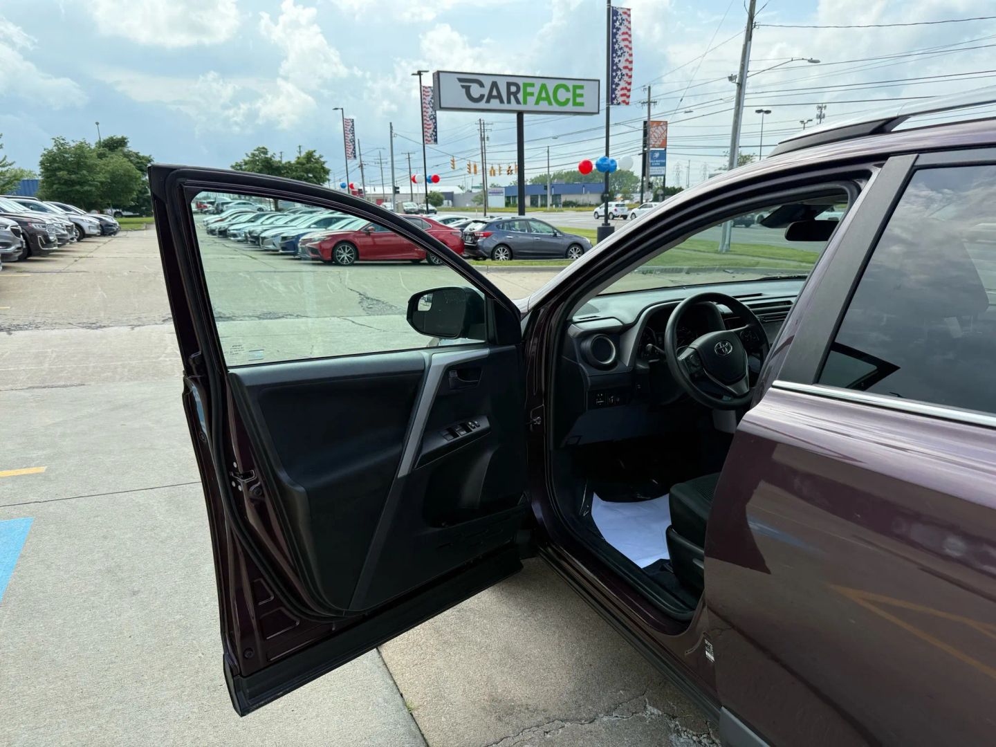 2017 Toyota Rav4 - Image 12