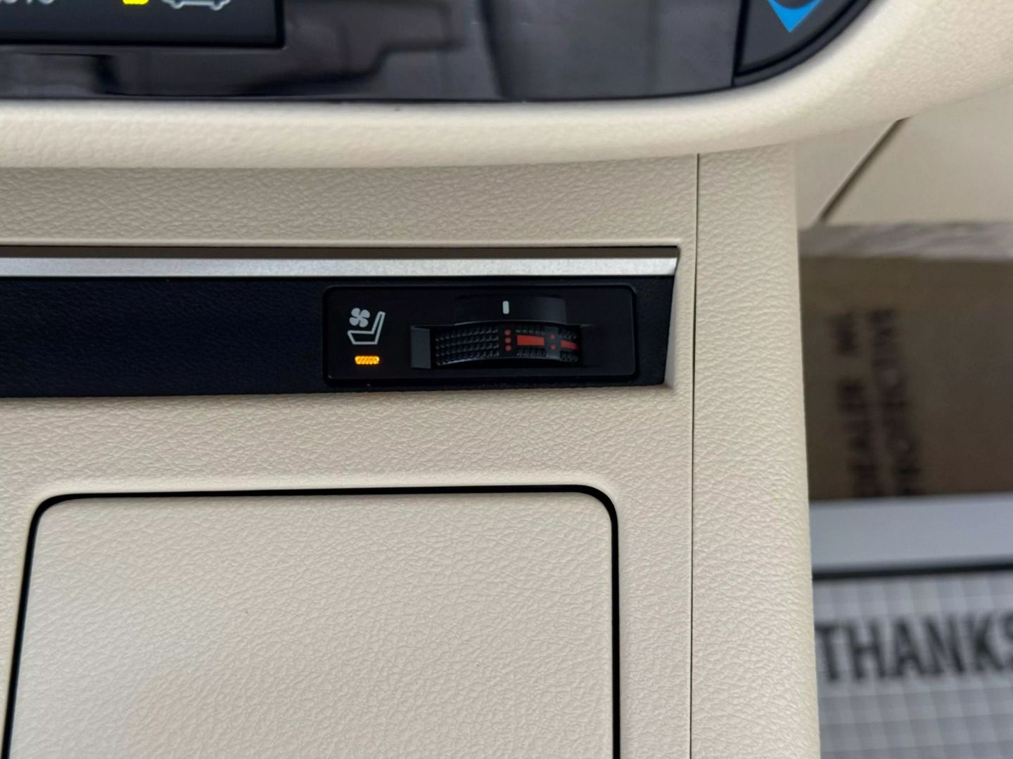 2015 Lexus Es - Image 32