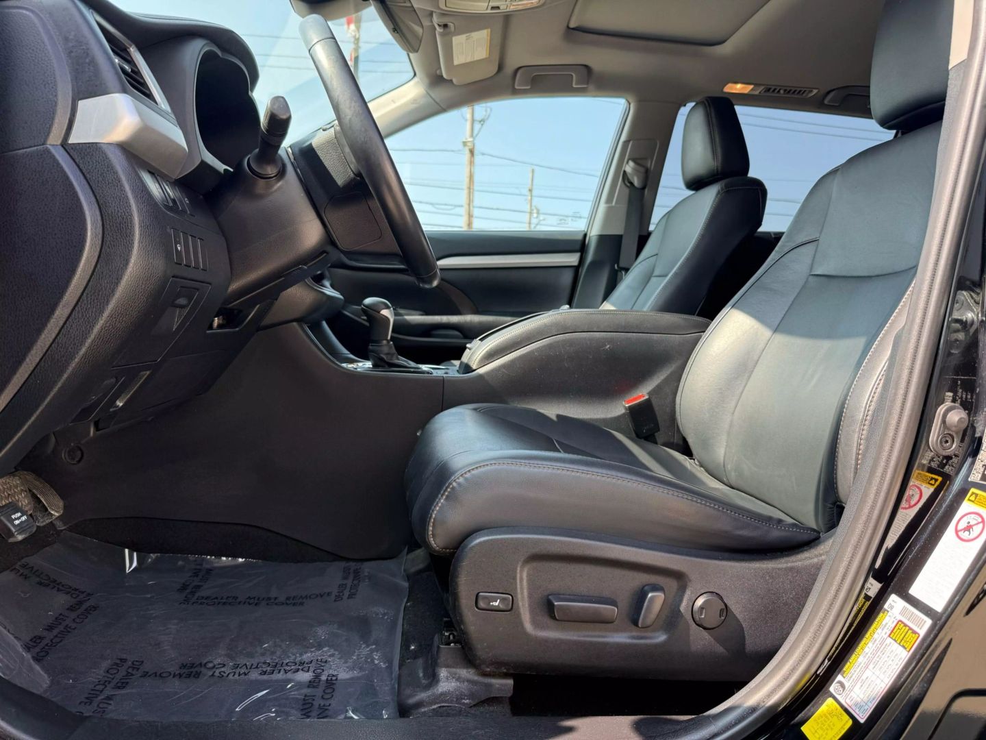 2019 Toyota Highlander - Image 19