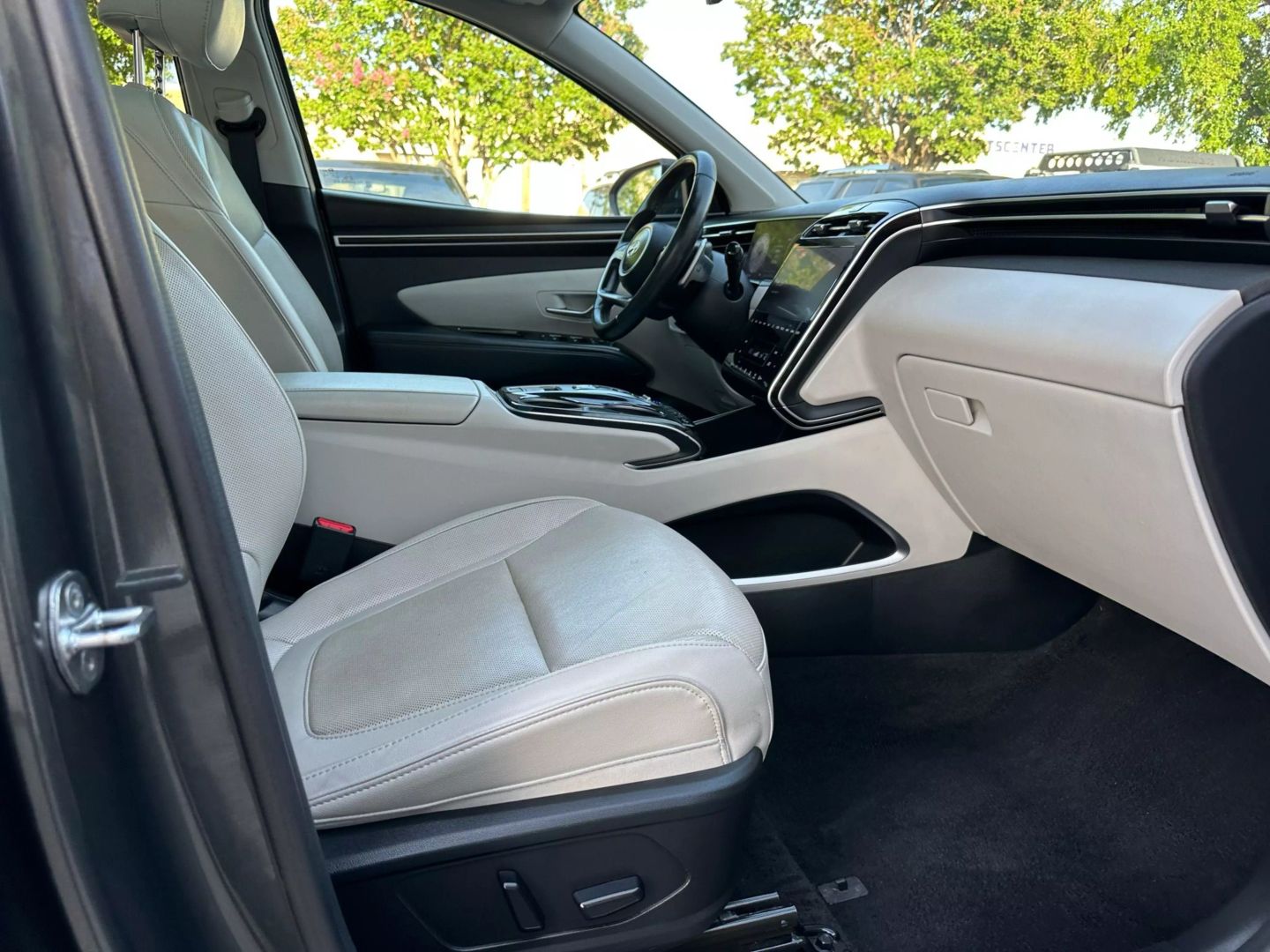 2023 Hyundai Tucson - Image 21