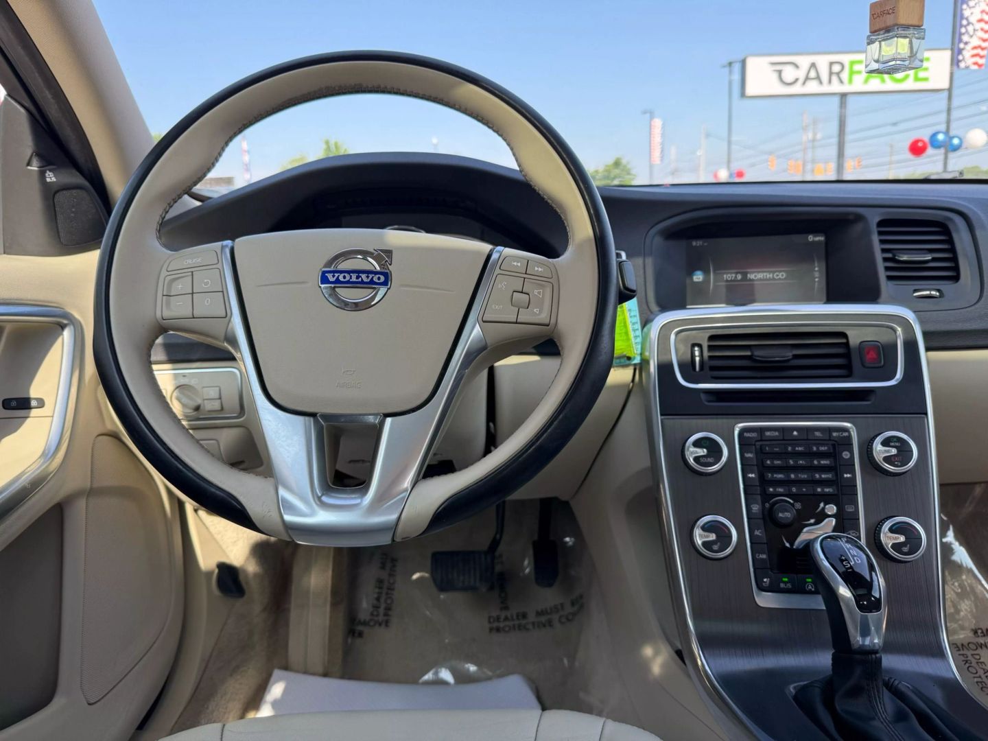 2015 Volvo S60 - Image 27