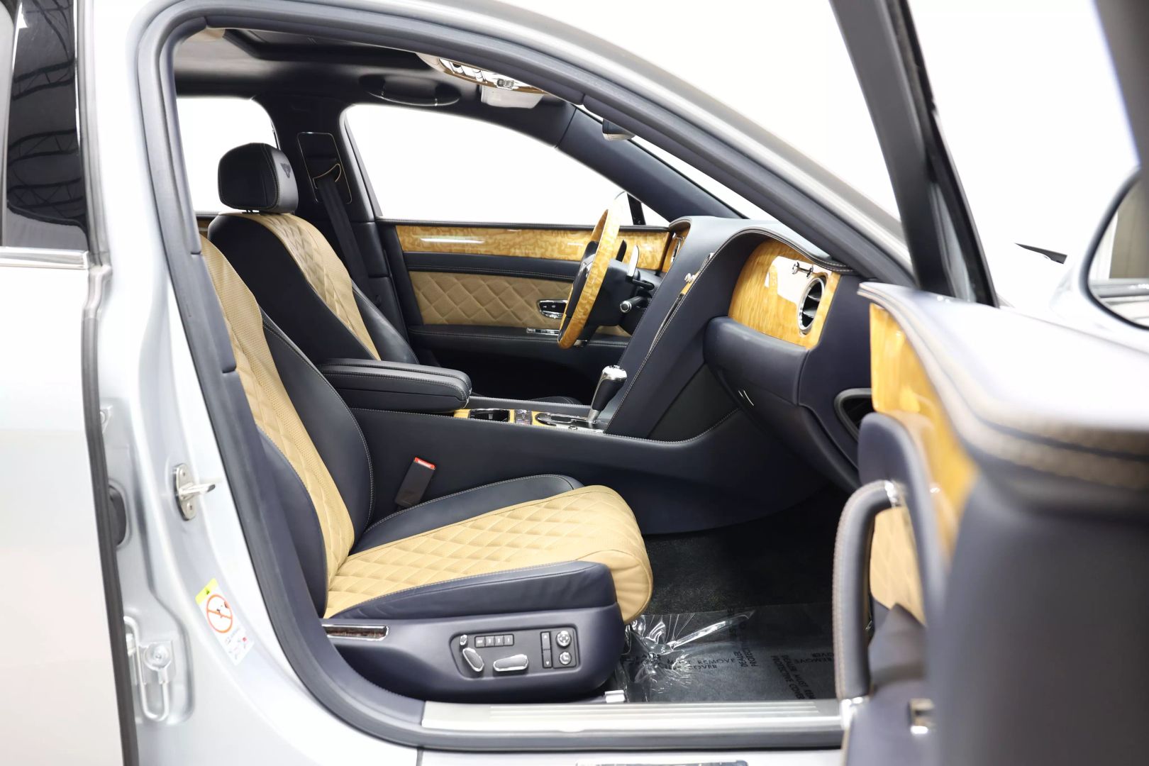 2017 Bentley Flying Spur - Image 92