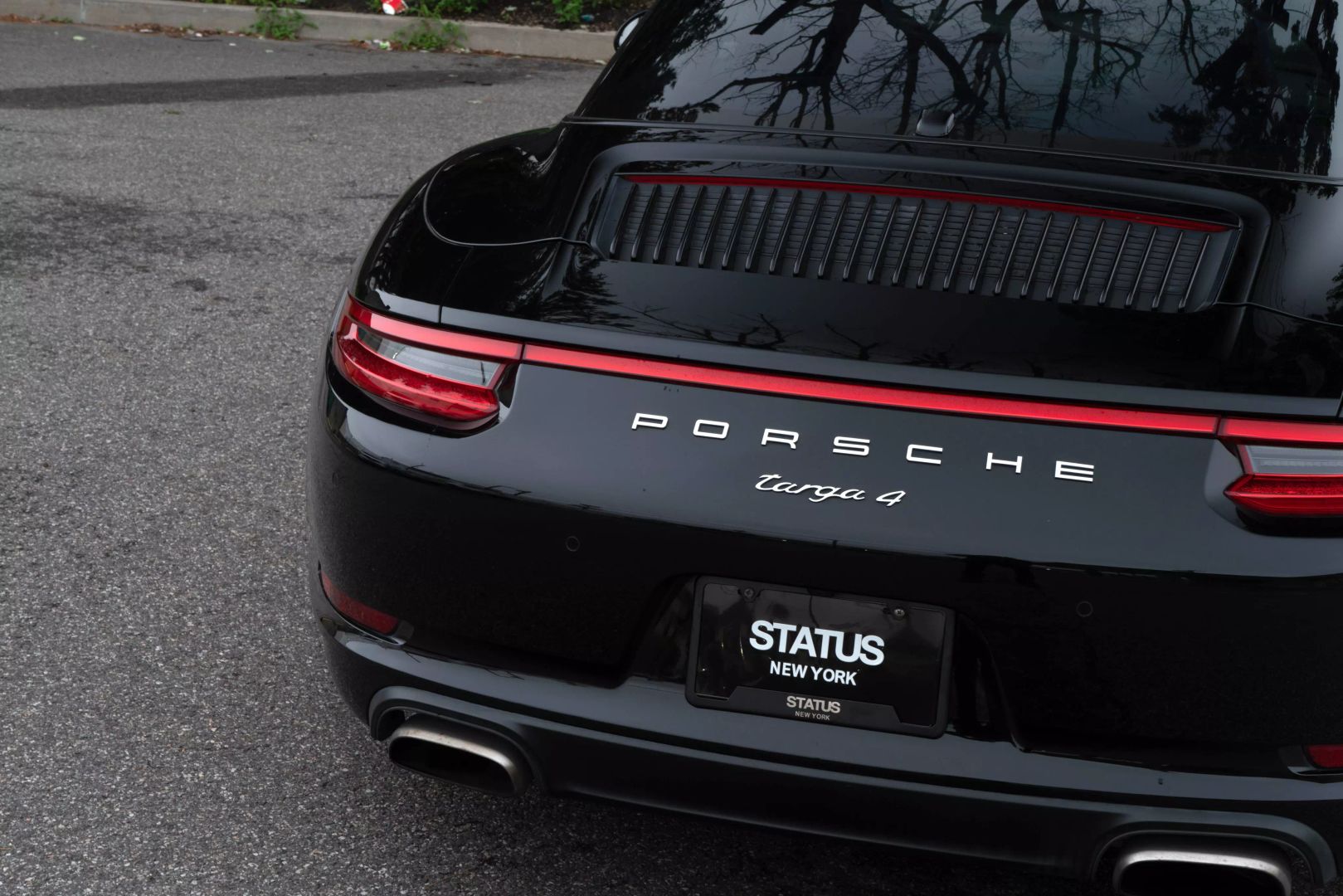 2018 Porsche 911 - Image 26