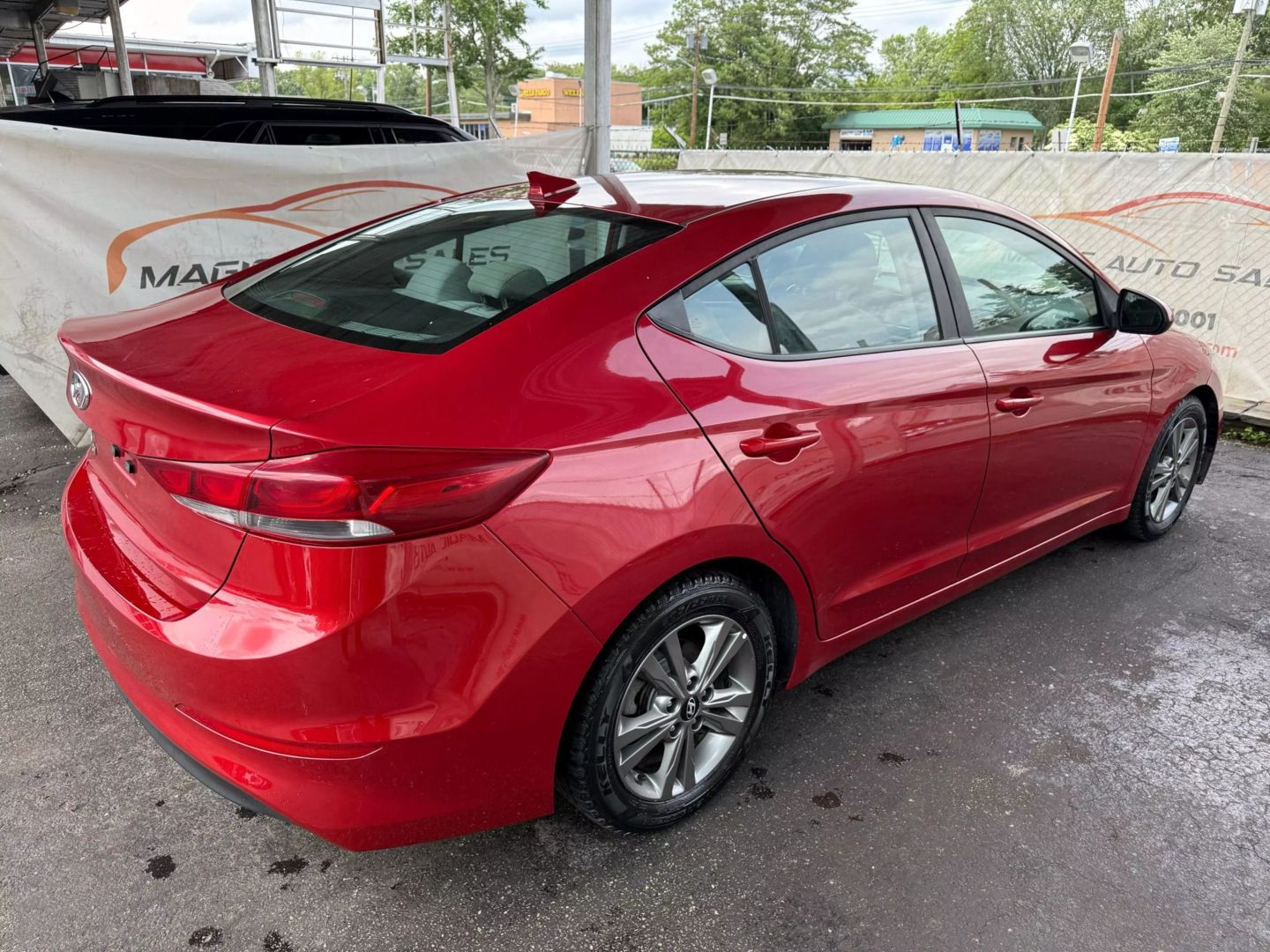 2018 Hyundai Elantra - Image 12