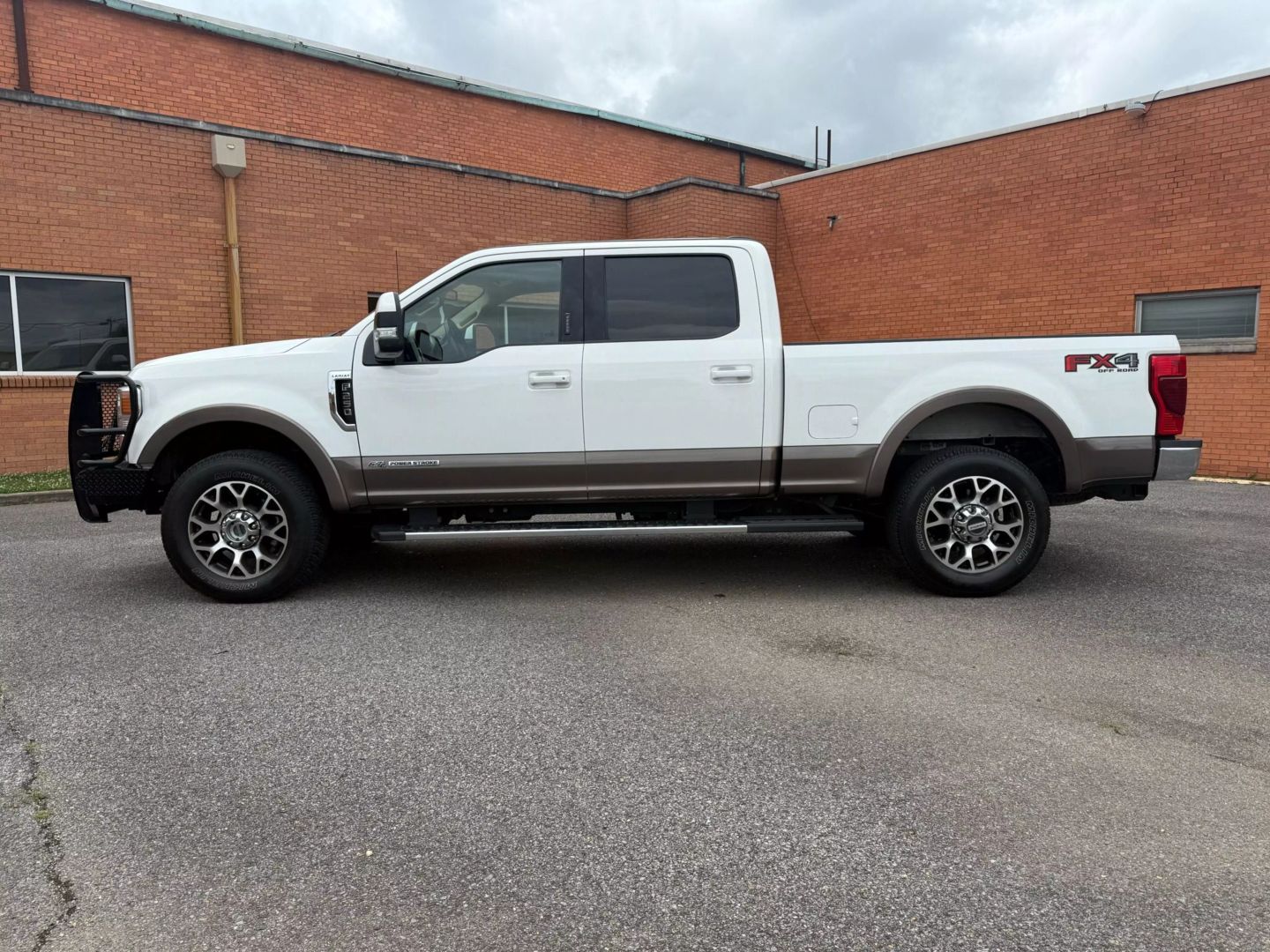 2021 Ford F250 Super Duty Crew Cab - Image 4